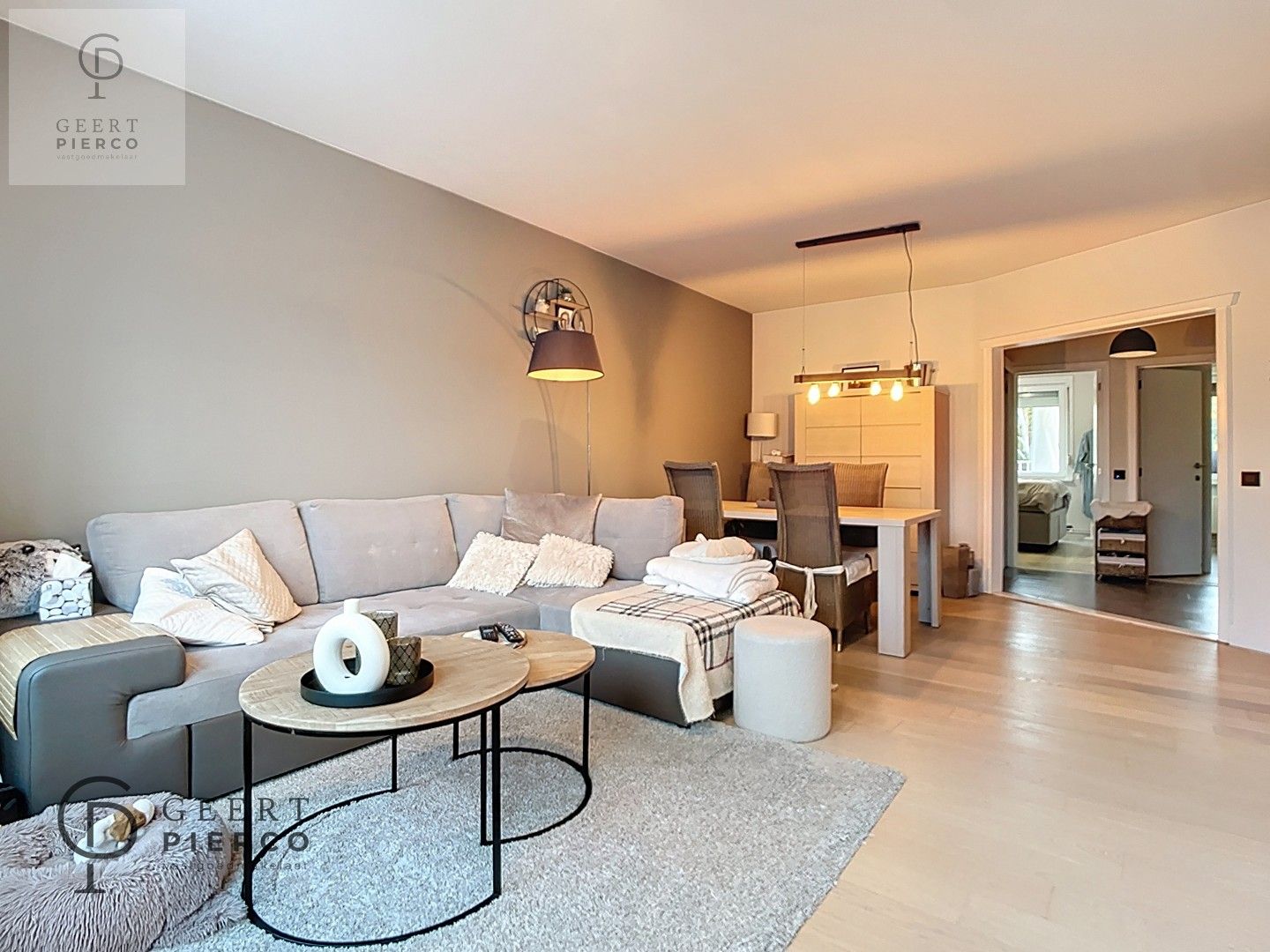 Gerenoveerd appartement met twee slaapkamers, ruim terras en ondergrondse staanplaats aan de stadsrand van Tienen. foto 6