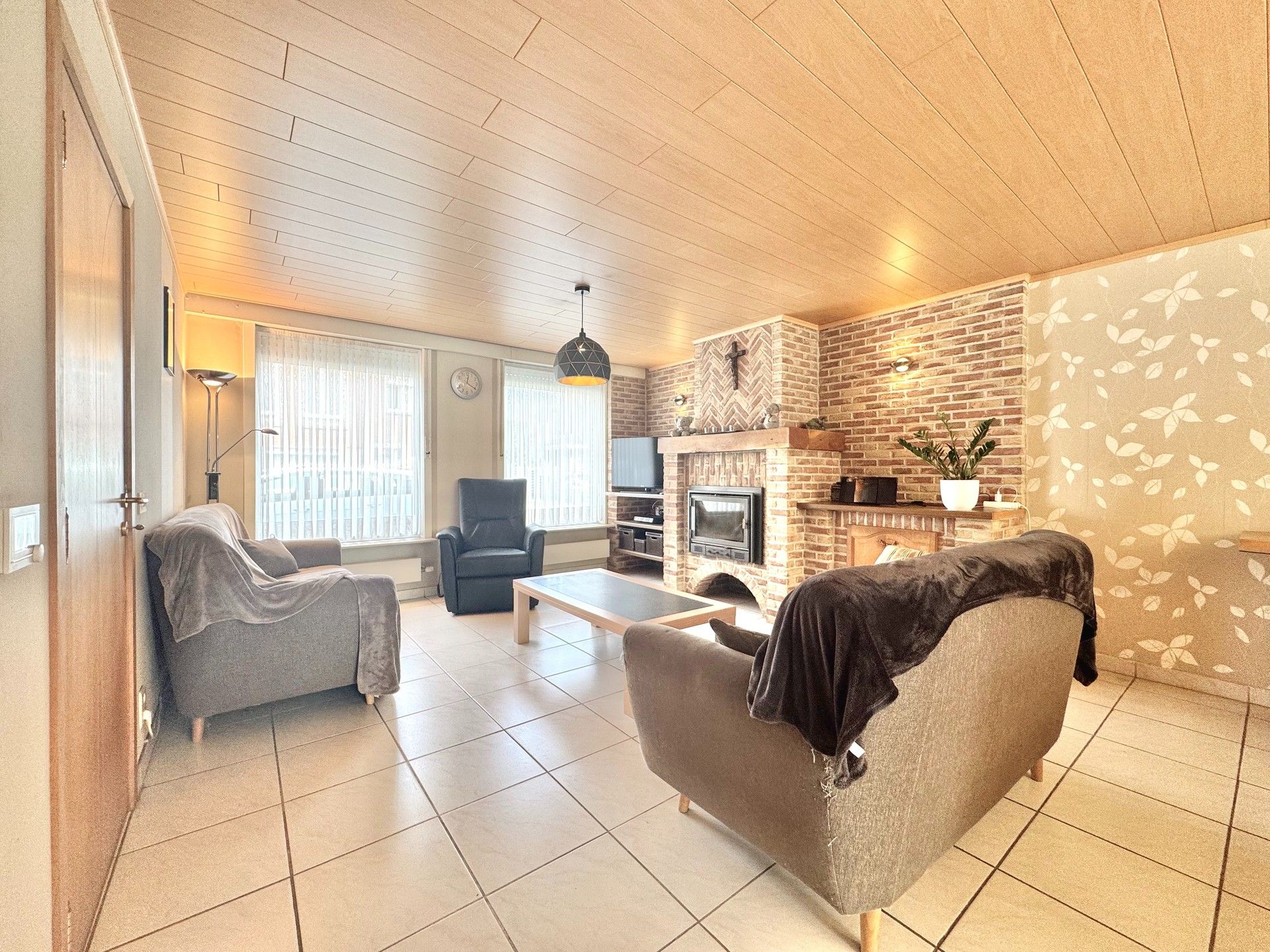 BREDEGEVEL-WONING MET 3 KAMERS, GROTE GARAGE & TUIN foto 9