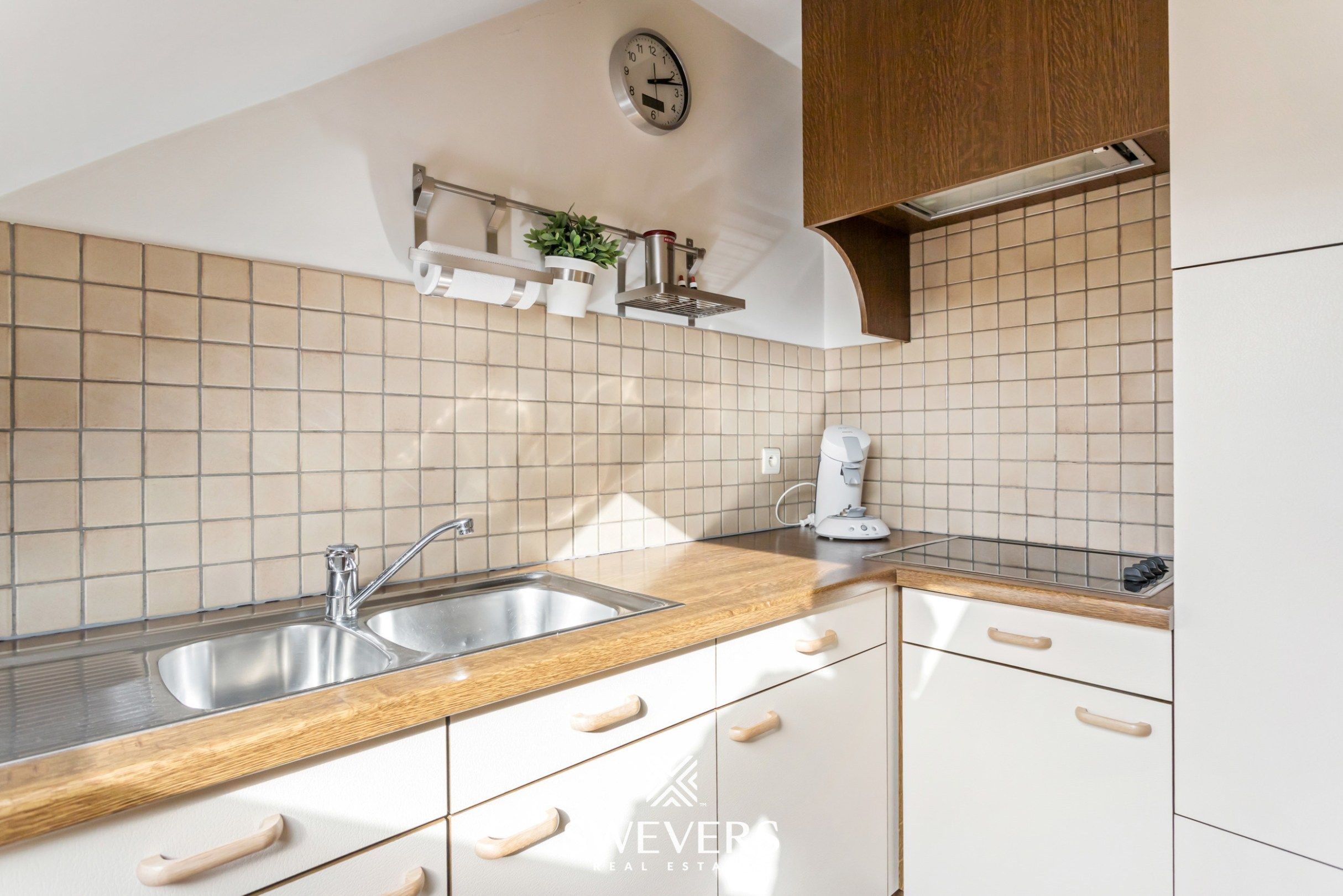 Ruime instapklare gezinswoning met 4 slaapkamers in rustige straat vlakbij Hasselt foto 21