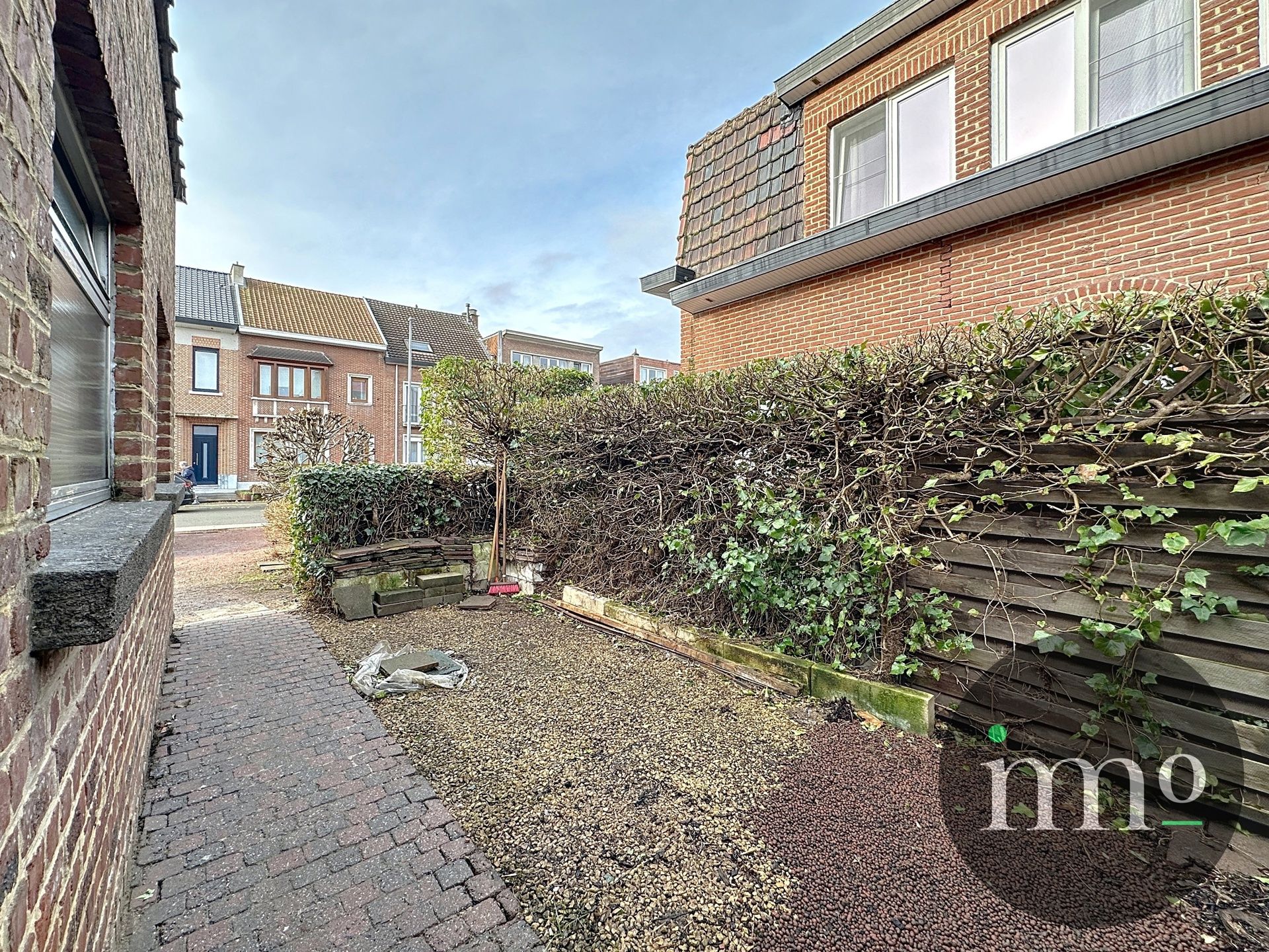 Zeer ruim woonhuis op rustige ligging nabij alle faciliteiten foto 3