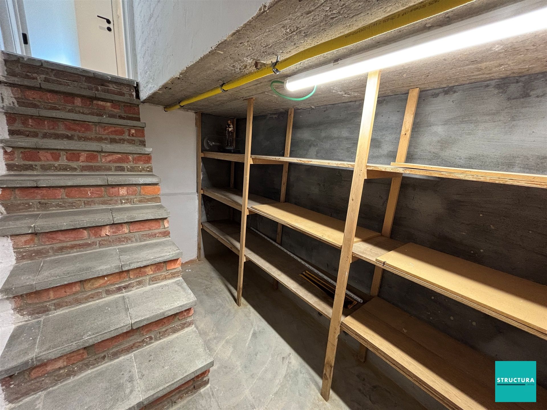 Volledig gerenoveerde woning gelegen op een rustige locatie foto 17