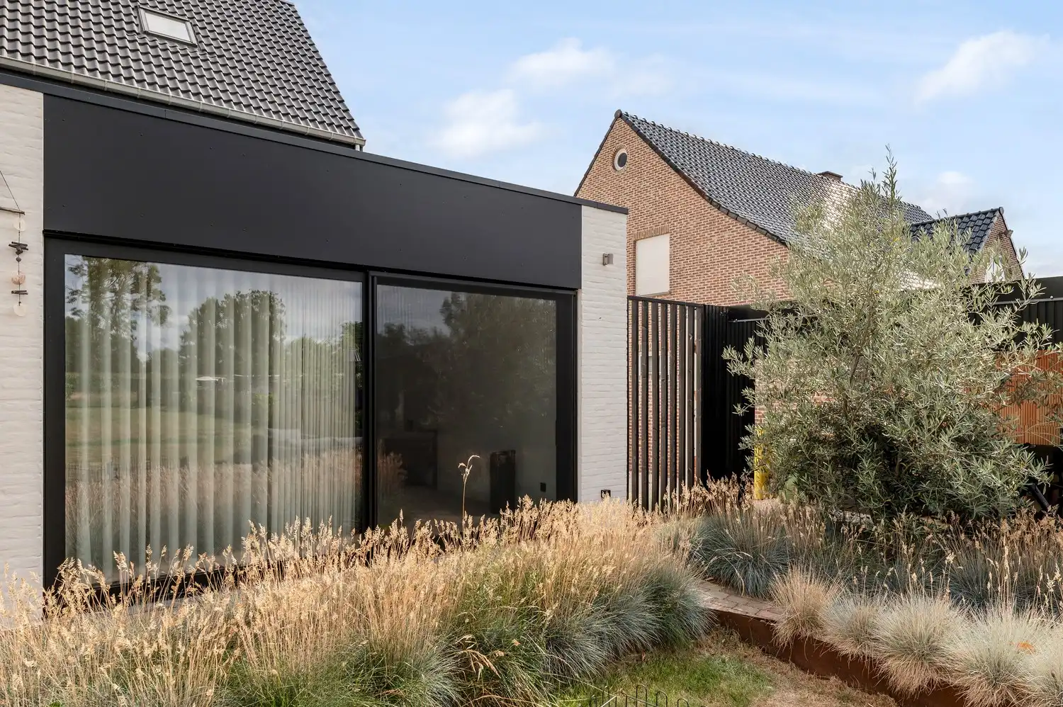 Instapklare gezinswoning met 4 slaapkamers op een perceel van 897 m² nabij het centrum van Itegem foto 3