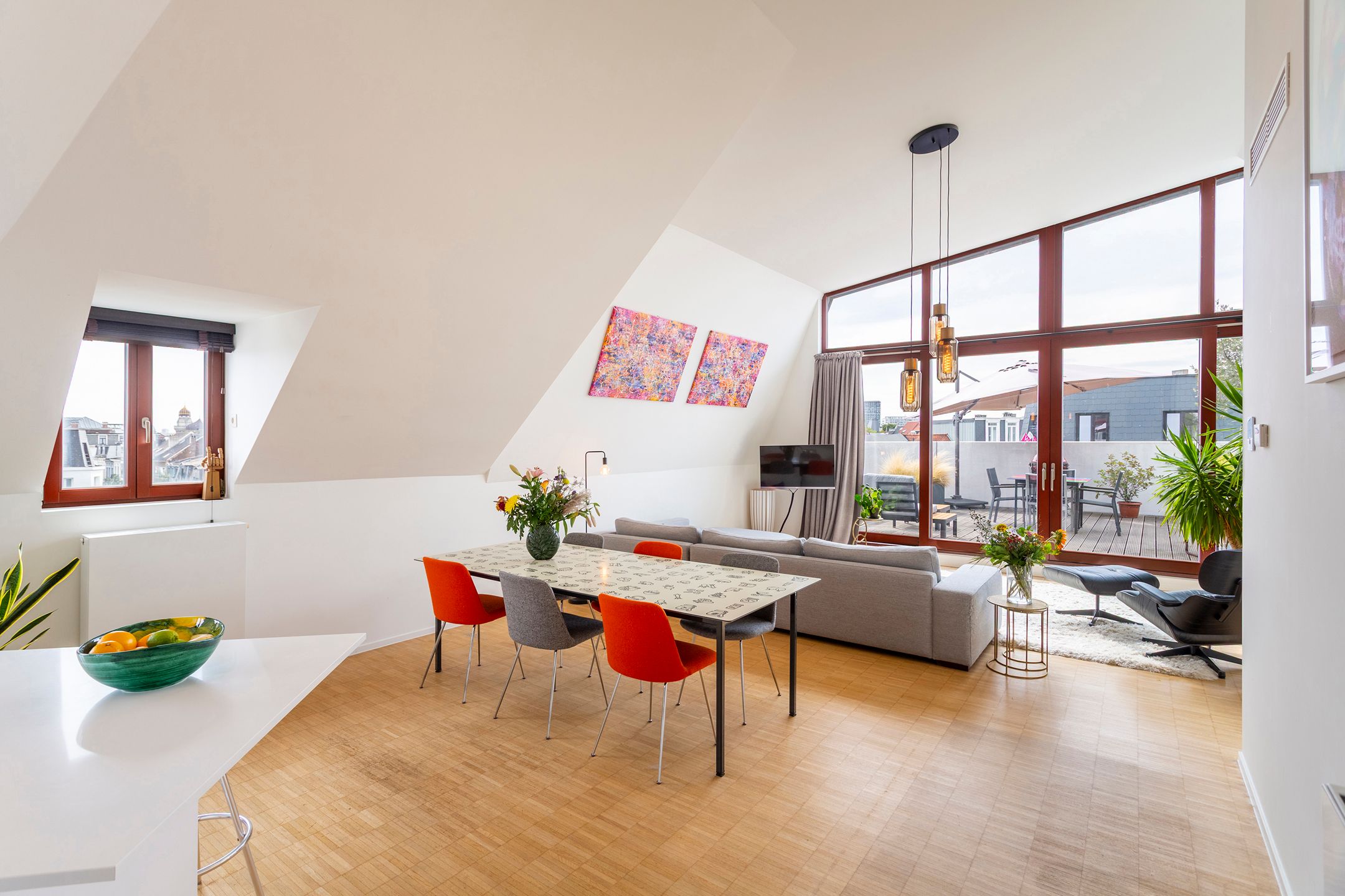 penthouse met riant dakterras aan de Marnixplaats foto 3
