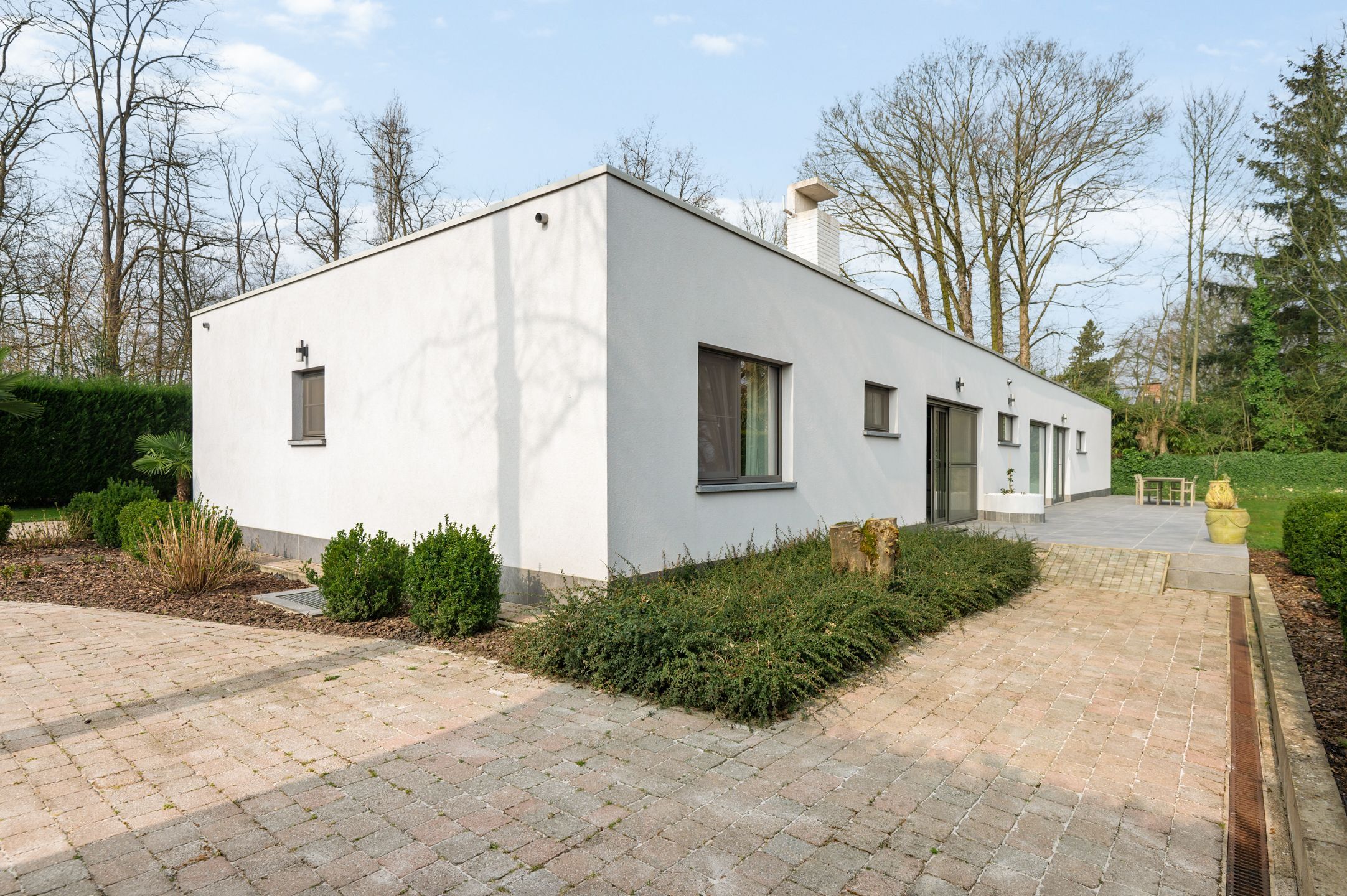 Unieke laagbouwvilla met polyvalente ruimte op ruim perceel in Brasschaat! foto 19