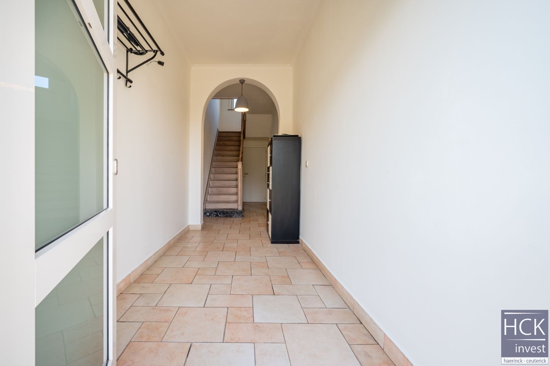 OUDENAARDE - Mooi gelegen instapklare woning met 3 SLPK. en knappe tuin foto 3