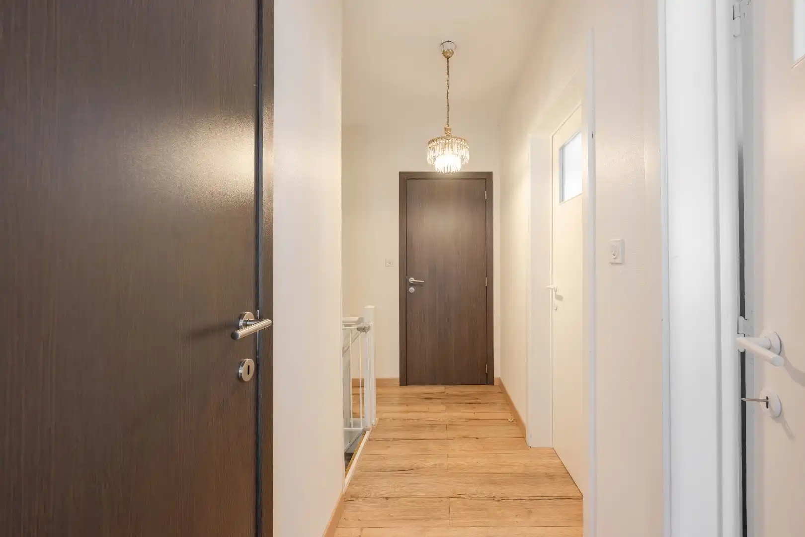 HALF OPEN BEBOUWING OP 267 m² MET GUNSTIGE LIGGING  foto 12