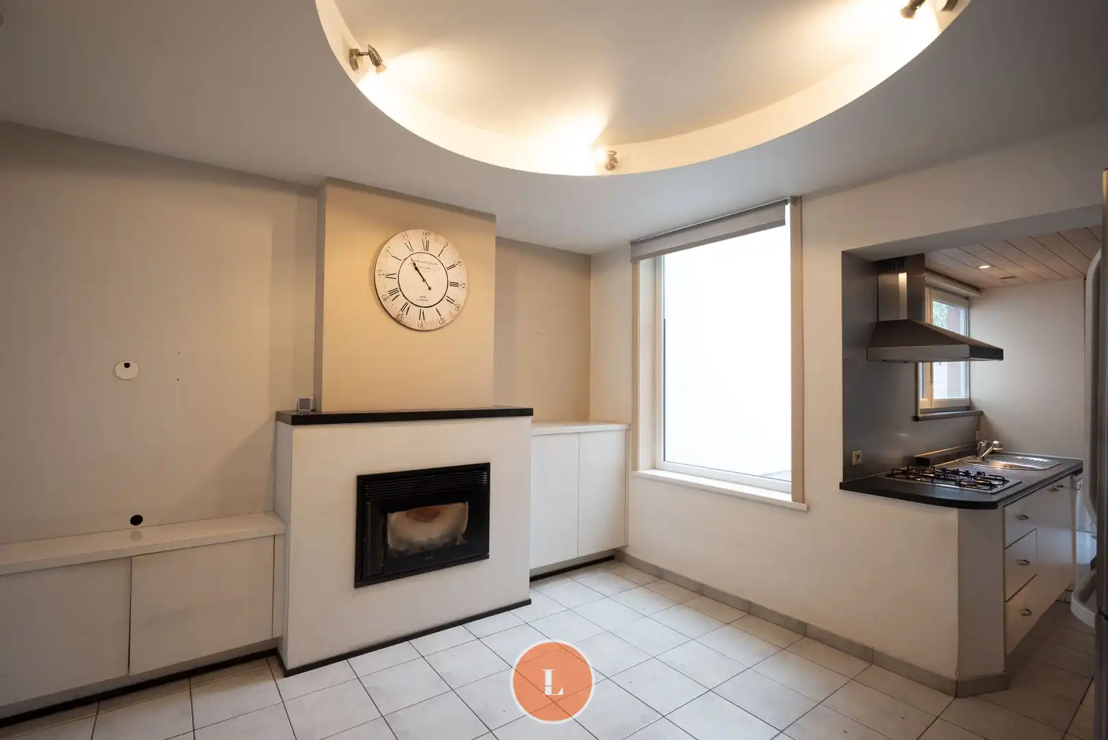 Op te frissen woning woning met 3 slaapkamers. foto {{pictureIndex}}