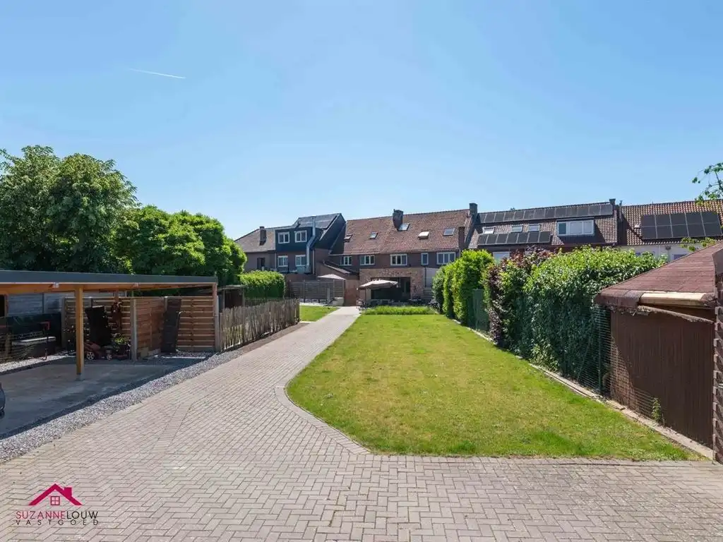 Instapklare woning met handelsruimte in gesloten bebouwing foto 6