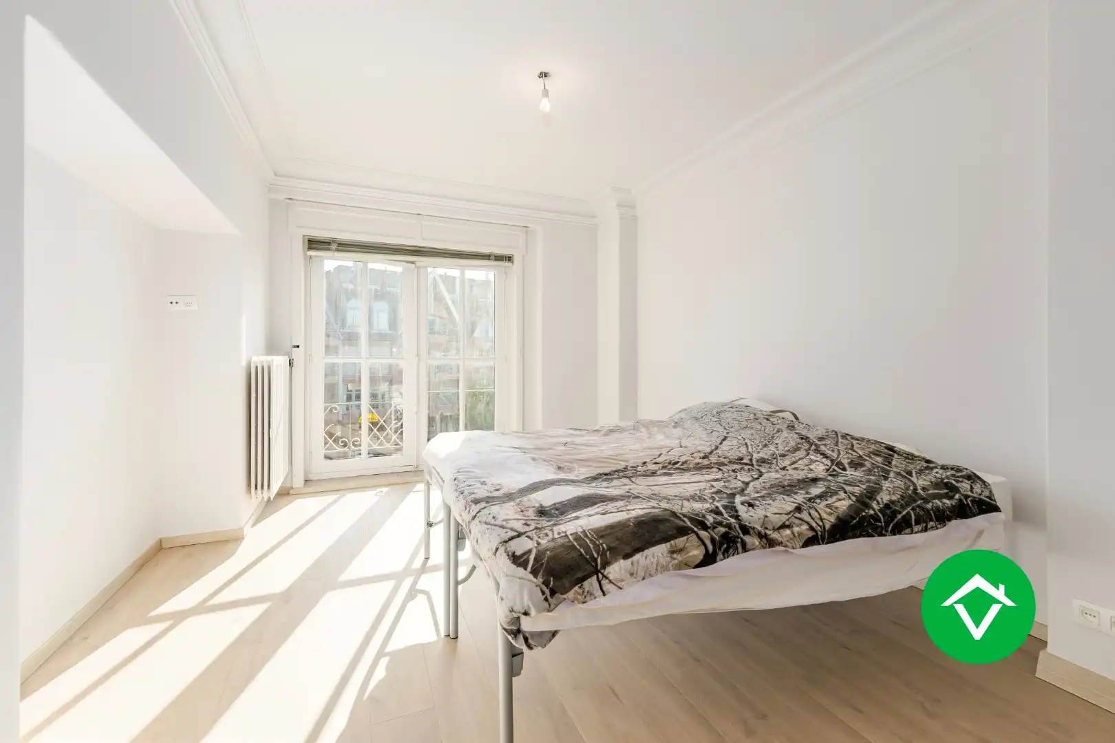 Ruim triplex appartement met 5 slaapkamers, in het centrum van Torhout foto 19
