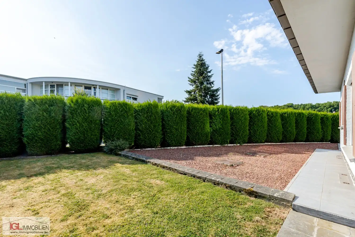 Villa te koop in hartje Sint-Pieters-Leeuw foto 22