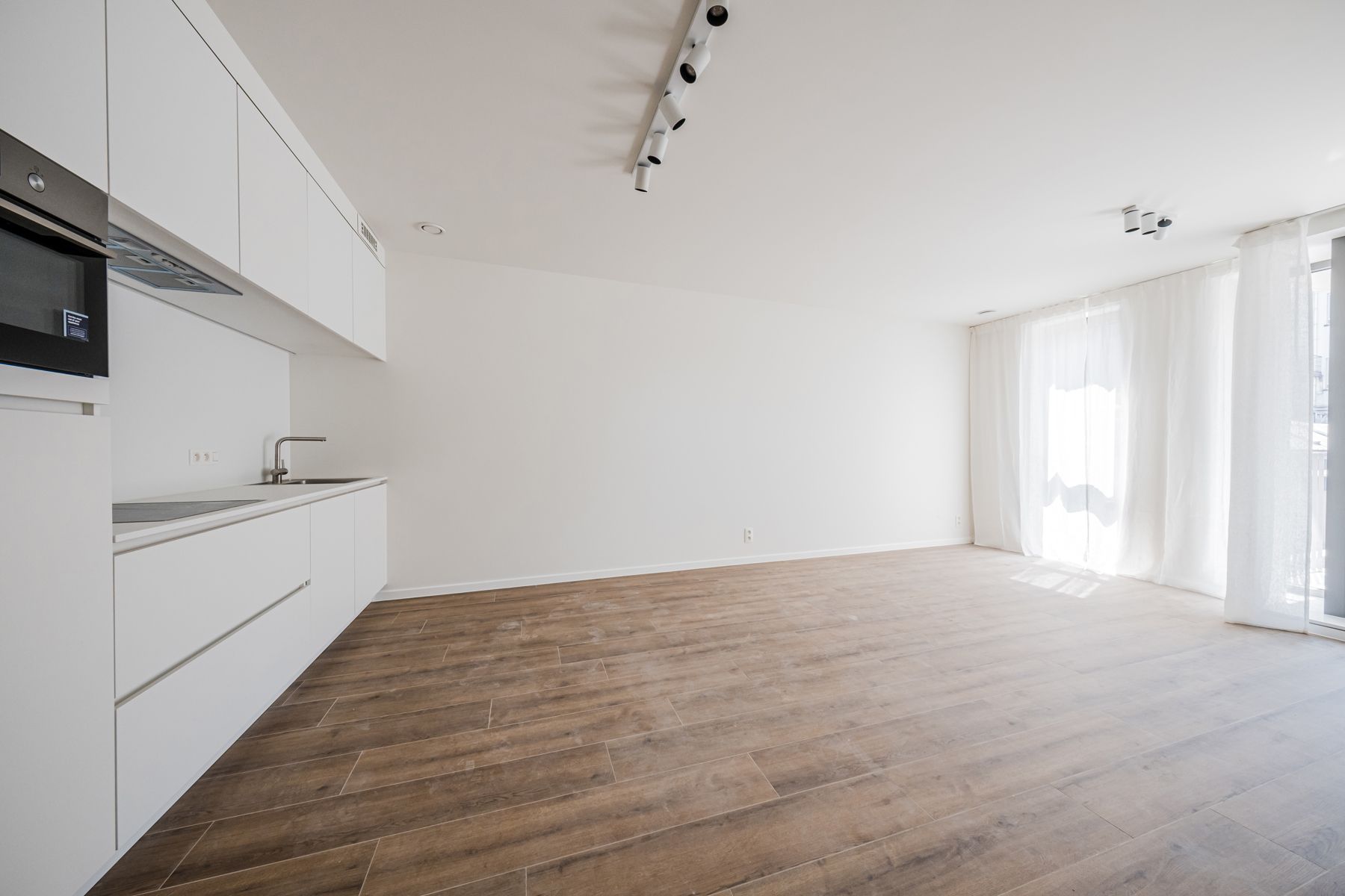 Gloednieuw 1 slaapkamer-appartement met terras op t' Zuid  foto {{pictureIndex}}