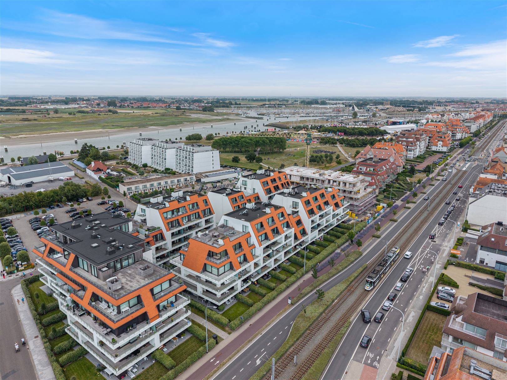 Prachtig dak / hoekappartement met unieke zichten foto 15