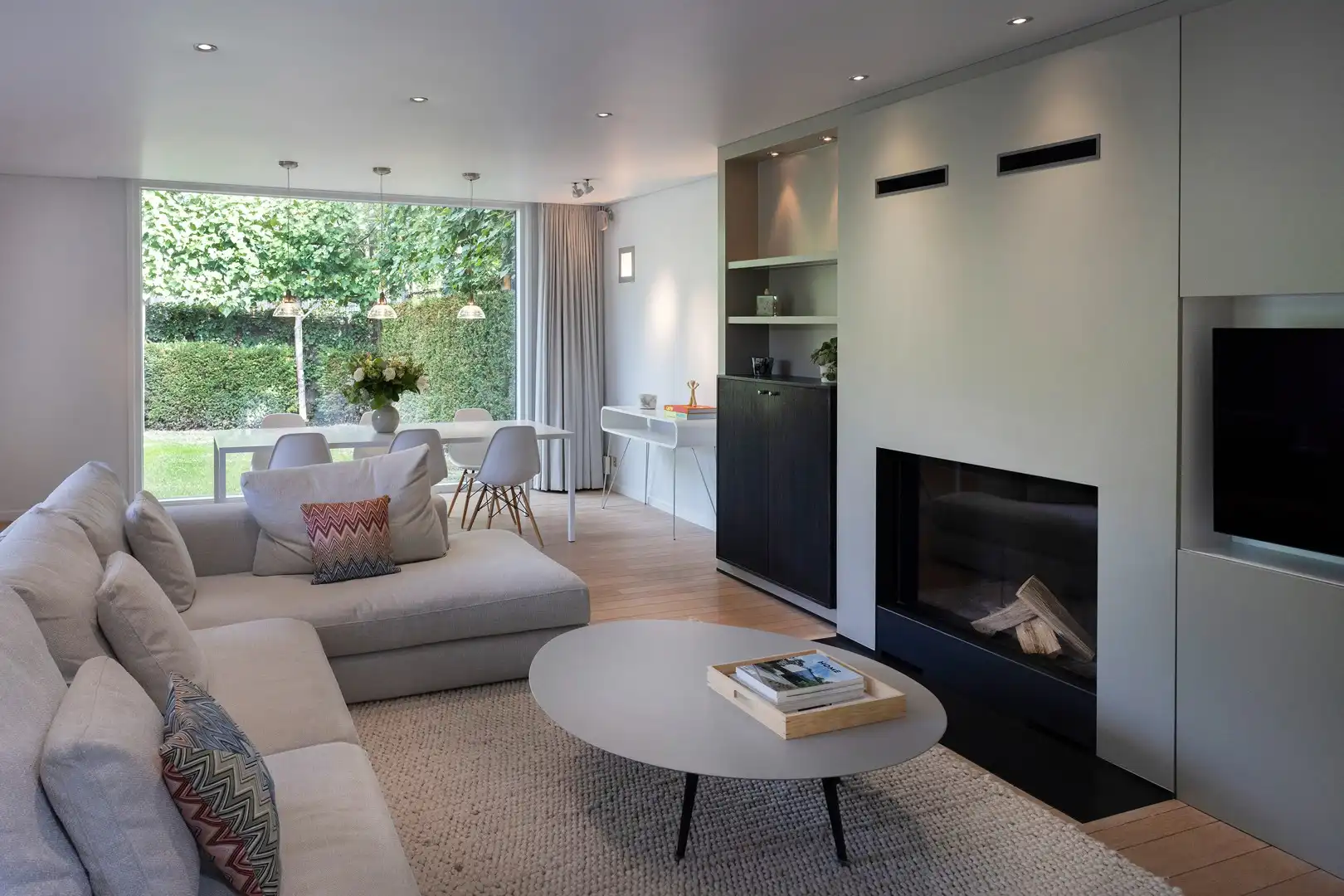 Subliem gelegen, stijlvolle woning met zwembad. foto 2