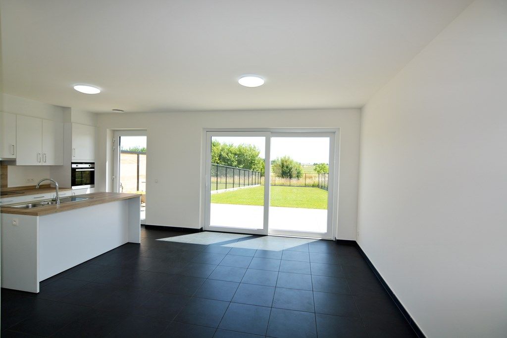 Halfvrijstaande nieuwbouwwoning met 3 slpks en dressing op perceel van 4a 88ca. foto 5