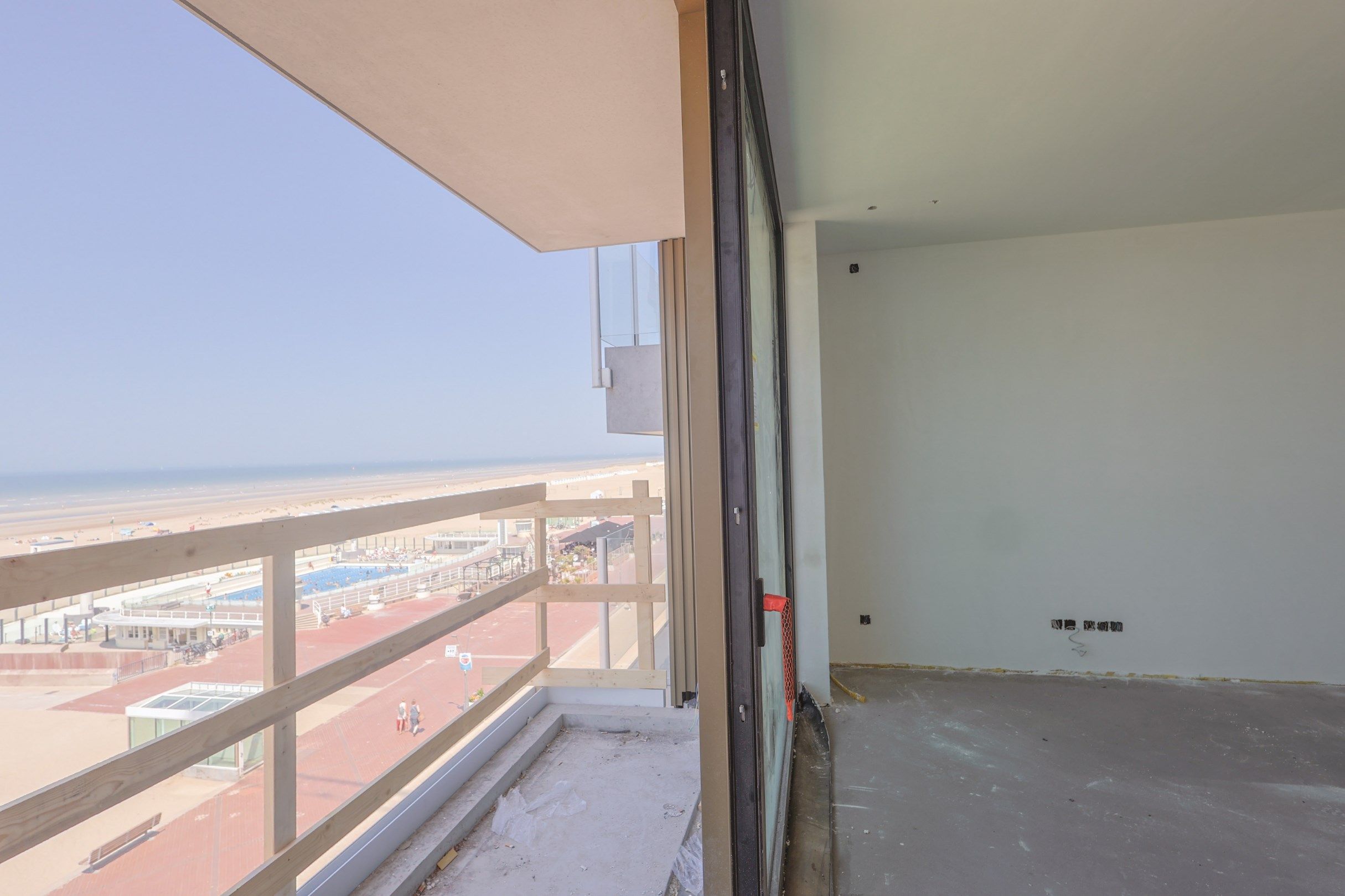 De res. Pure Sea: 7 luxe appartementen met frontaal zeezicht in Oostduinkerke.  foto 5