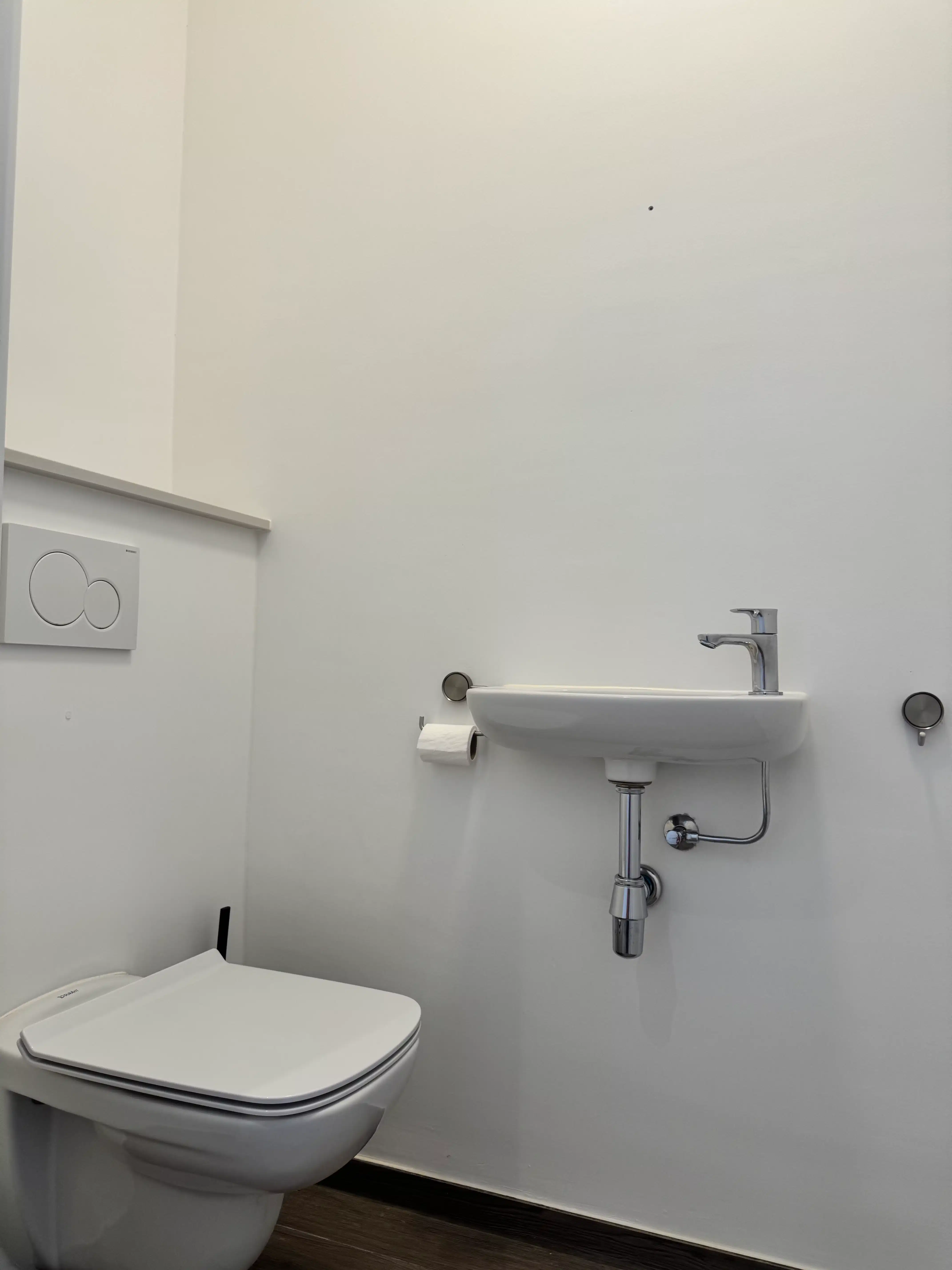 Modern appartement met 2 slaapkamers en 2 autostaanplaatsen foto 22