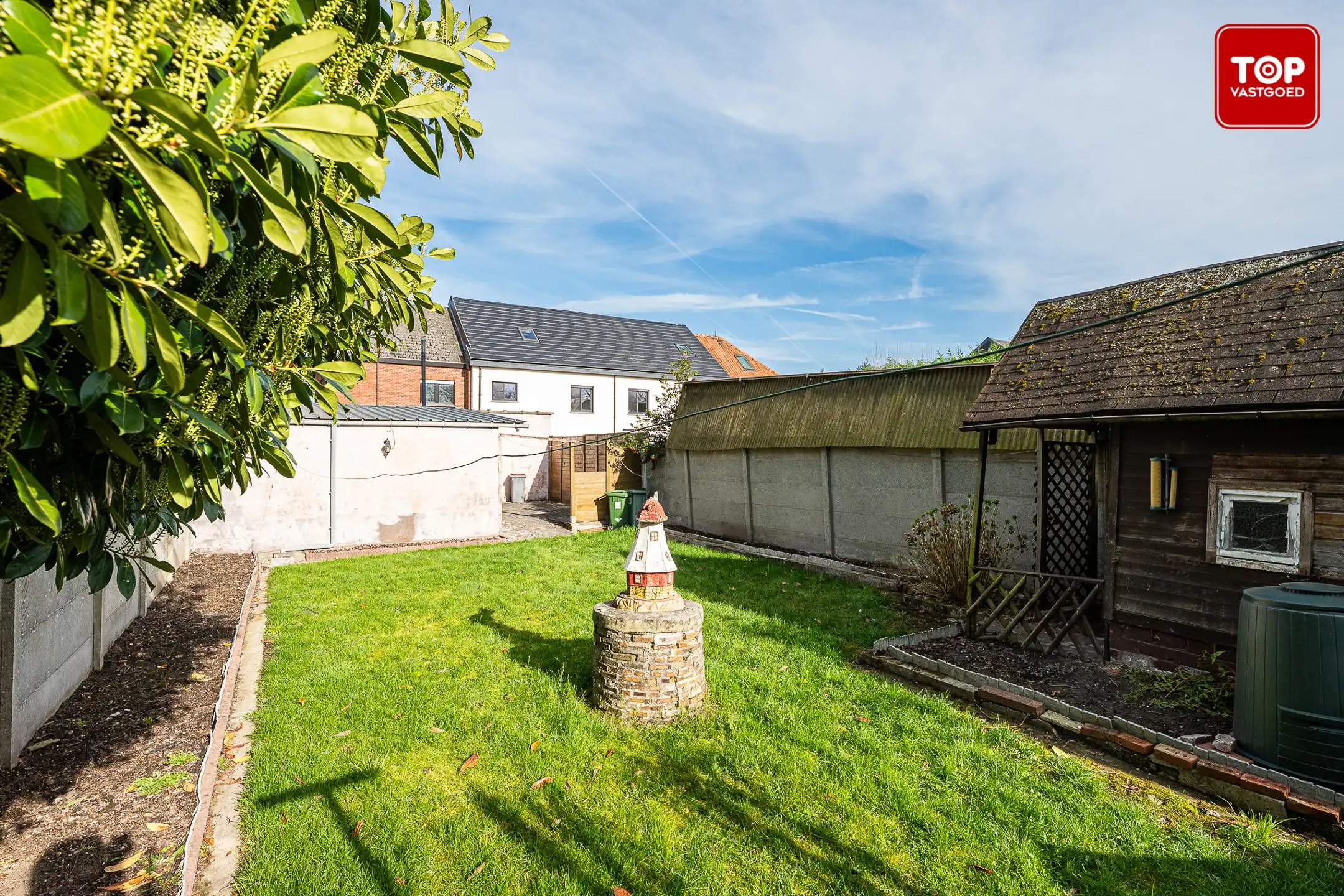 HOB met 3 slaapkamers en tuin foto 27