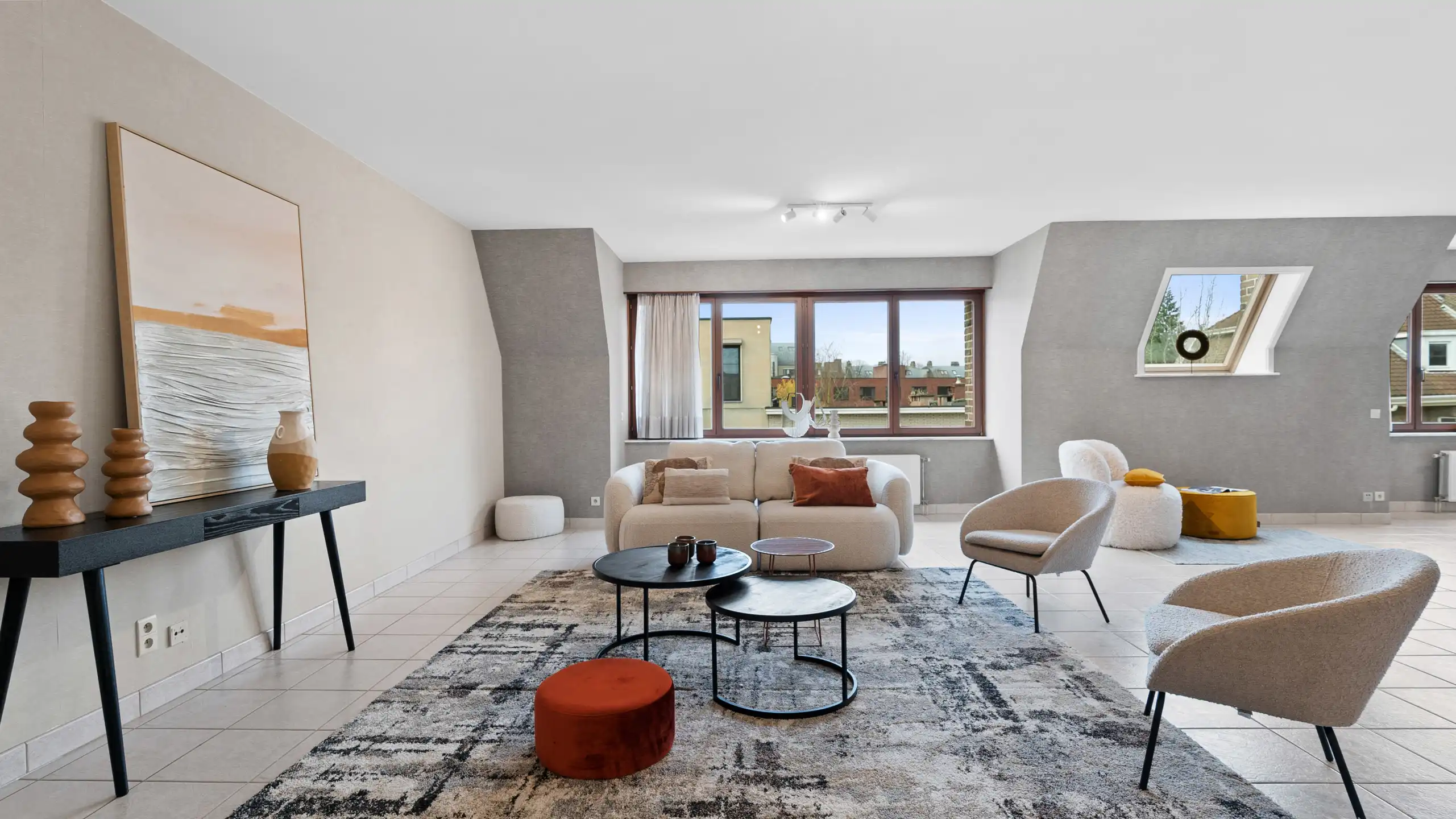 Ruim appartement van 245 m² centraal in Mortsel foto 4