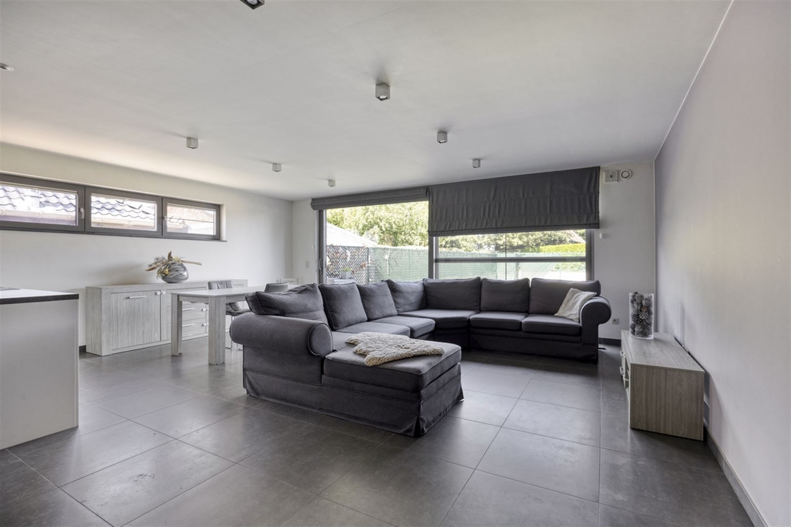 TE KOOP: Ruim appartement met tuin te Heusden-Zolder!  foto 2