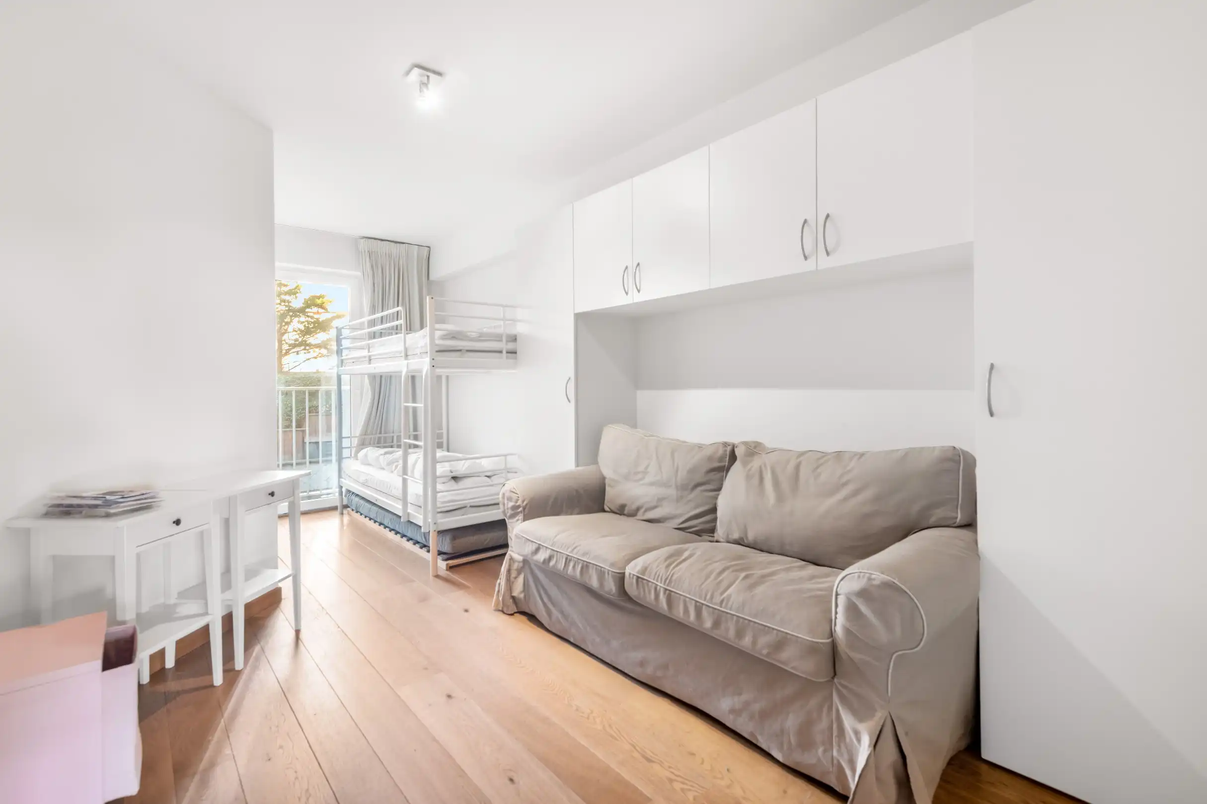 Mooi gemeubeld appartement met  zicht op het Park en de Dumortierlaan foto 8