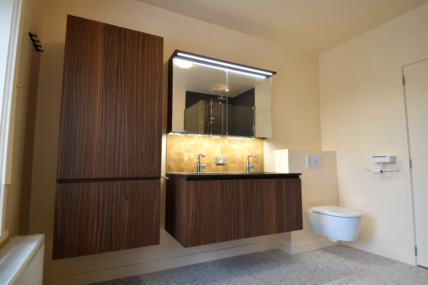 Vernieuwde eigendom met garage, tuin en topligging te koop aan de rand van Gullegem foto 10