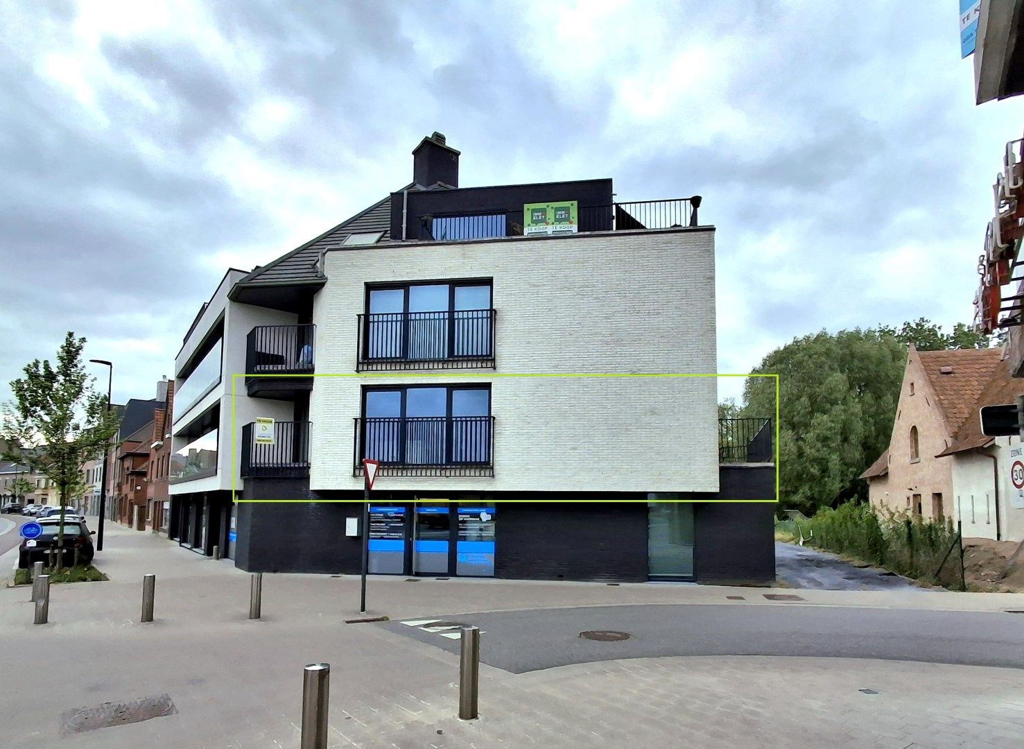 LICHTRIJK EN RUIM TWEE SLAAPKAMER APPARTEMENT MET ZONGERICHT TERRAS  foto 10