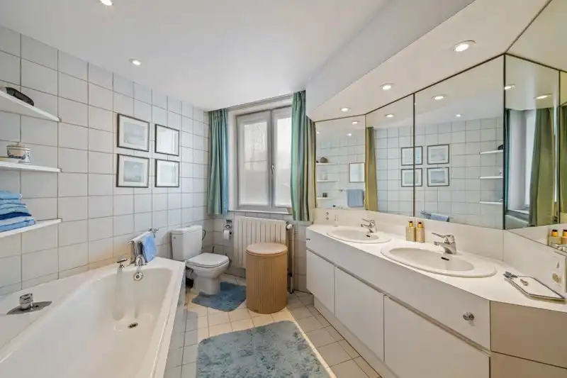 Veelzijdige woning met tuin en uitweg in Eernegem foto 17