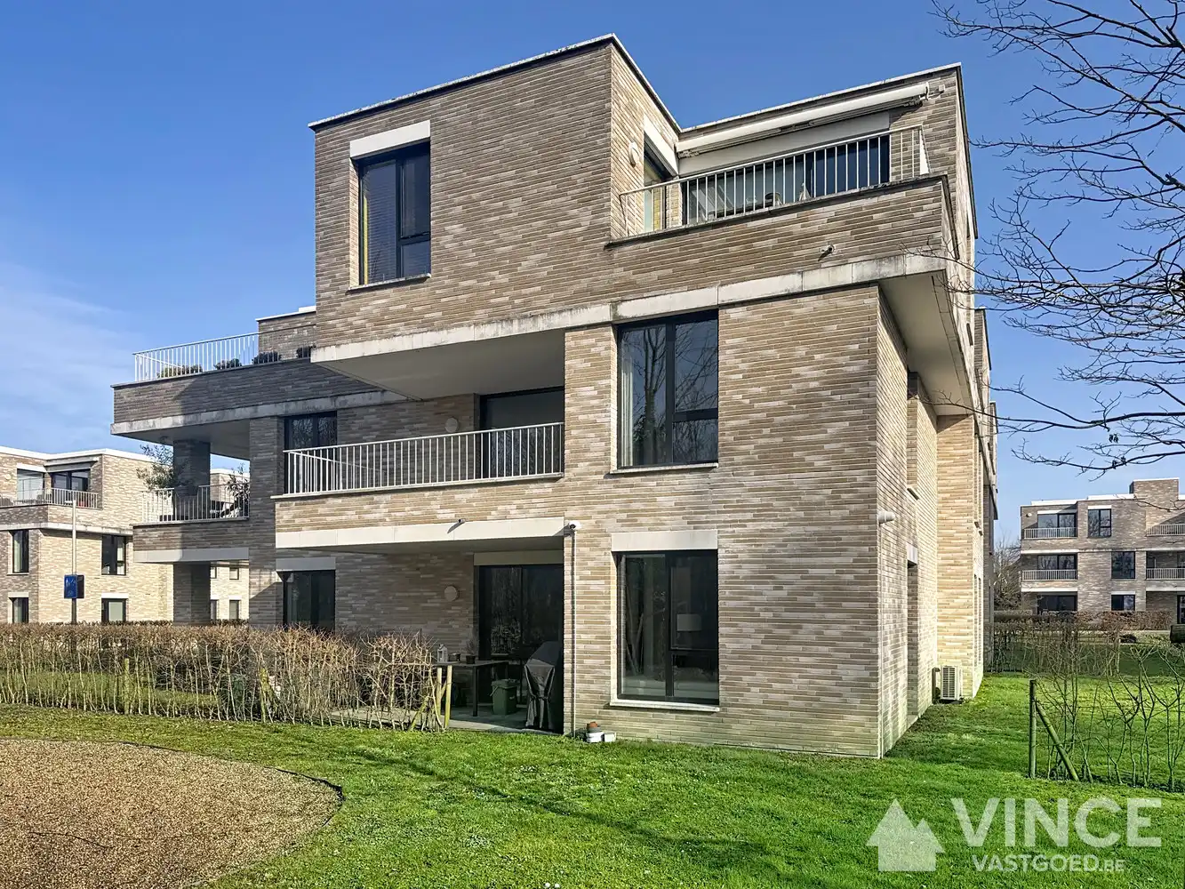 Modern appartement te huur met mooi uitzicht en veel lichtinval foto {{pictureIndex}}