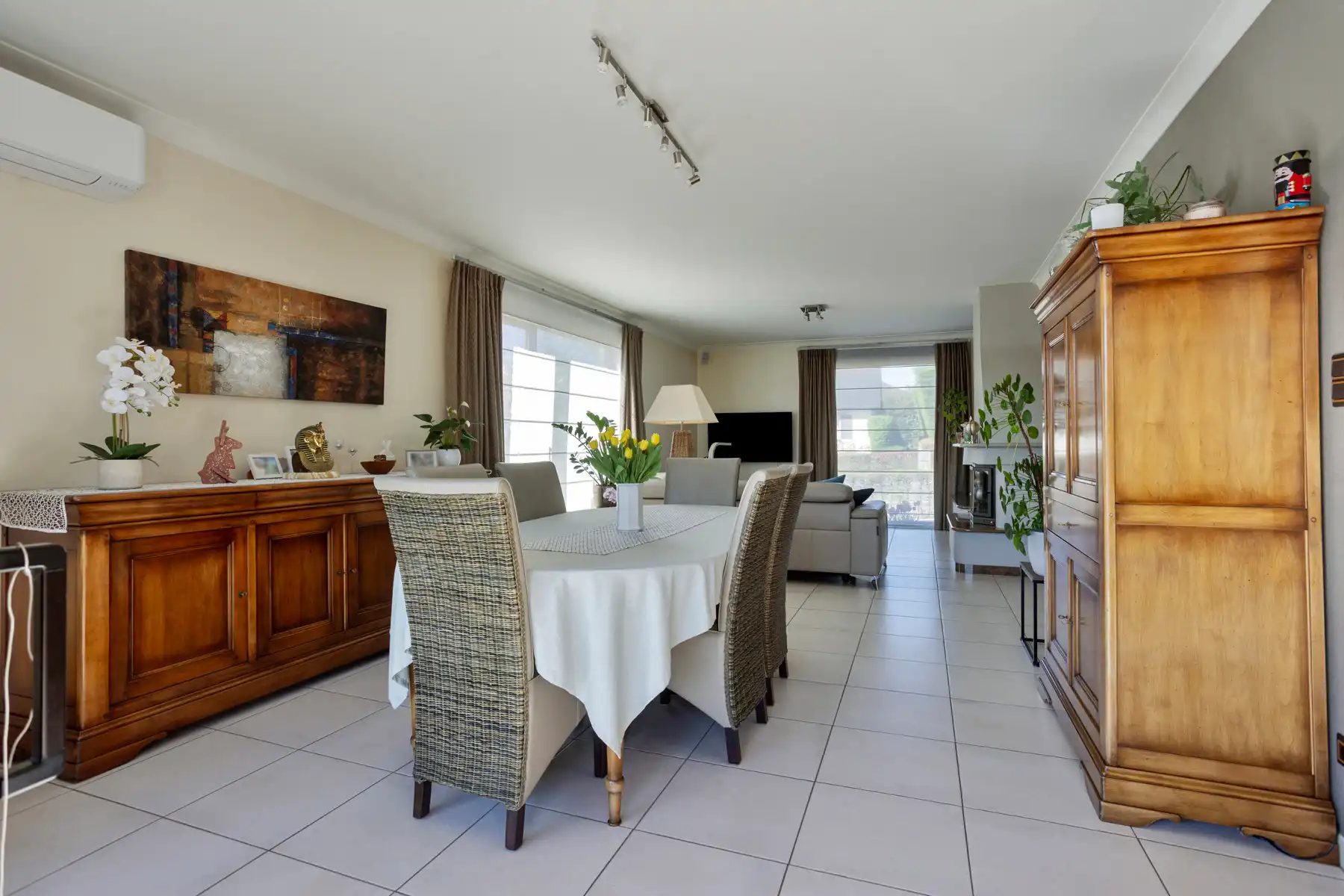 Prachtige villa met 4 slaapkamers en 2 badkamers foto 9