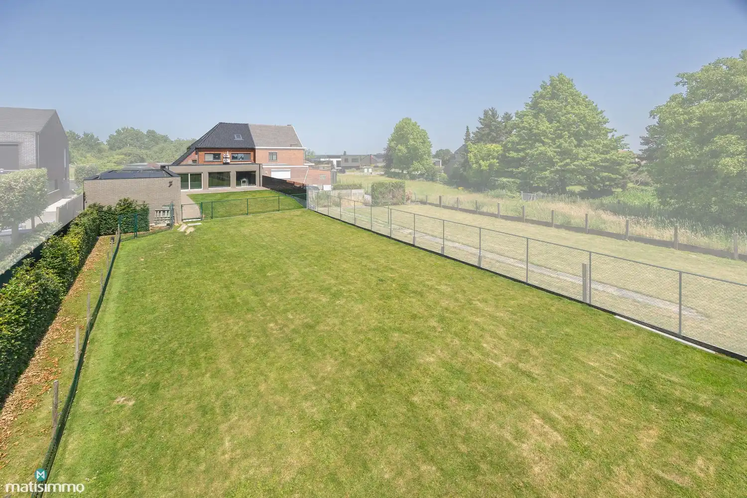 GROTENDEELS GERENOVEERDE EN ENERGIEZUINIGE GEZINSWONING MET ZUIDGERICHTE TUIN VAN 832M² EN GARAGE VAN 73 M² foto 34