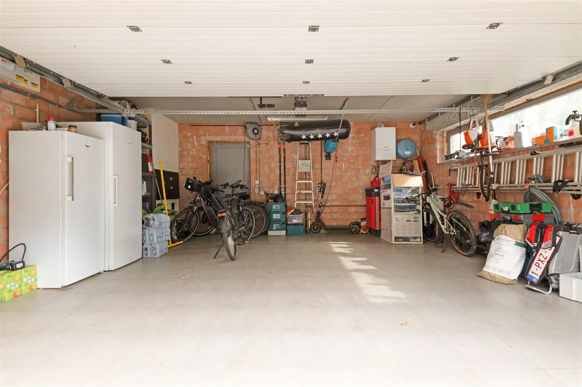 Ruime 4-slaapkamerwoning op een perceel van 48are in Parike! foto 19