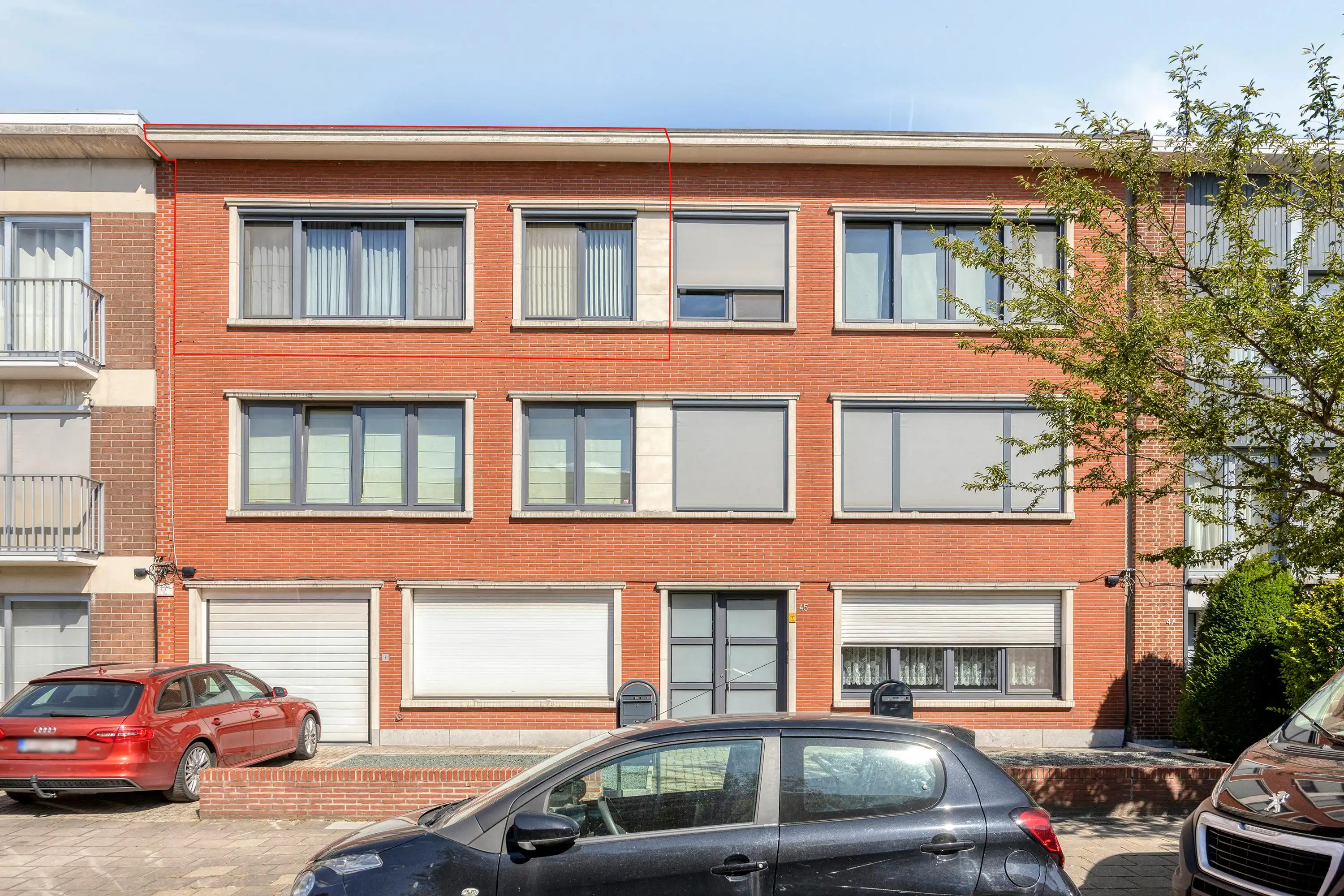 3-slaapkamerappartement te koop in centrum Wilrijk  foto {{pictureIndex}}