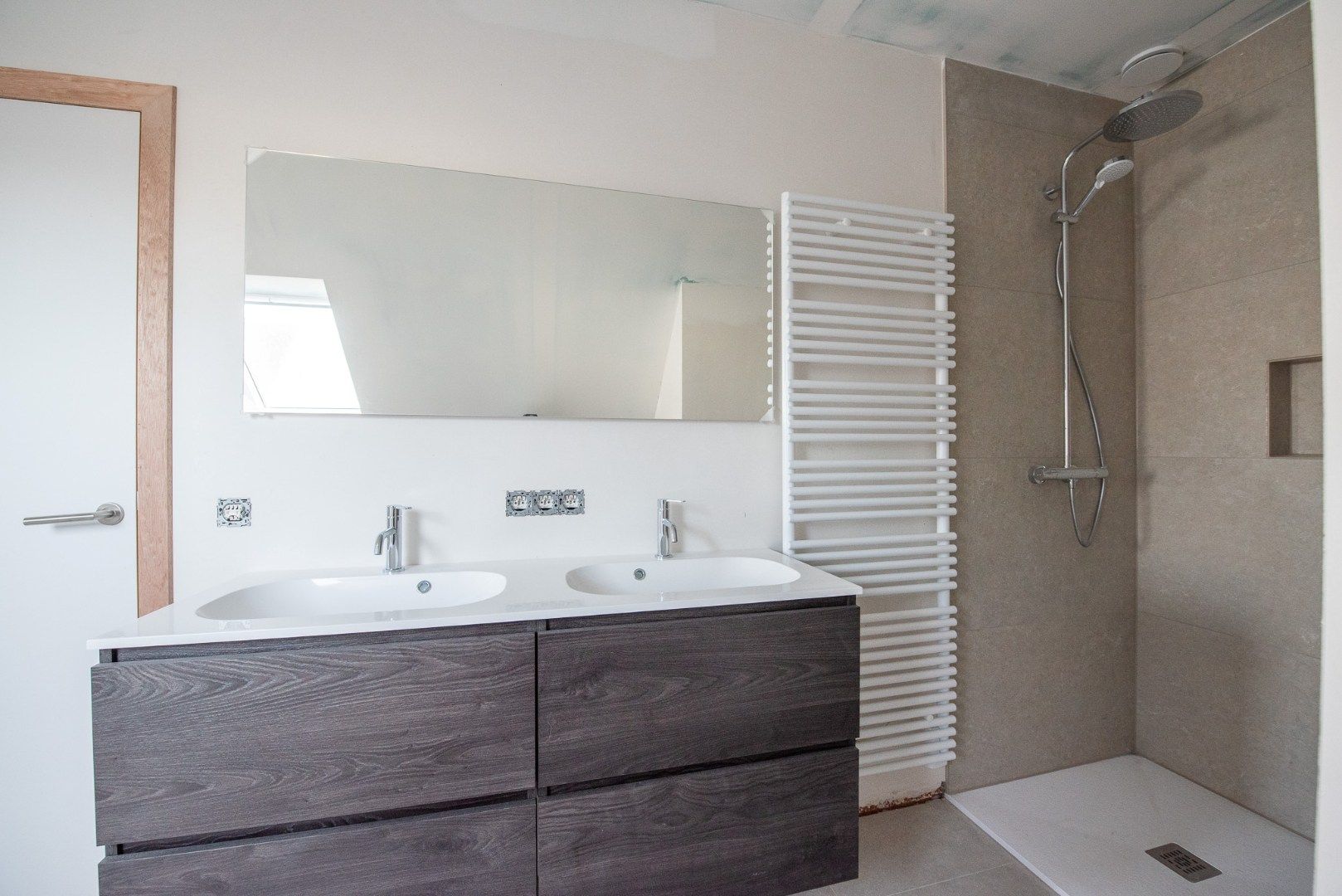 Prachtige energiezuinige nieuwbouwwoning te huur met 3 slaapkamers foto 15