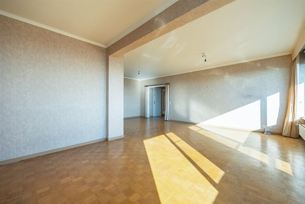 Lichtrijk appartement met panoramisch zicht foto 6