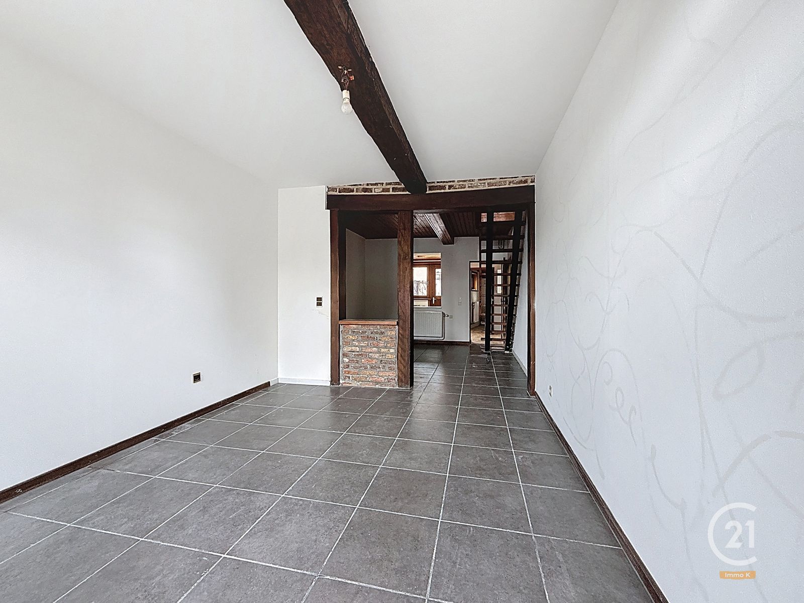 2 slks - instapklaar met terras/koer foto 4