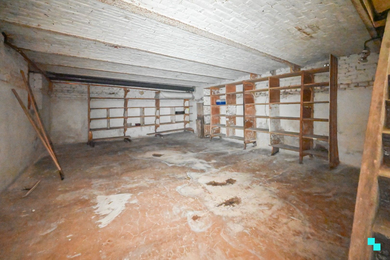 Ruime woonst met tal van mogelijkheden nabij centrum Izegem foto 29