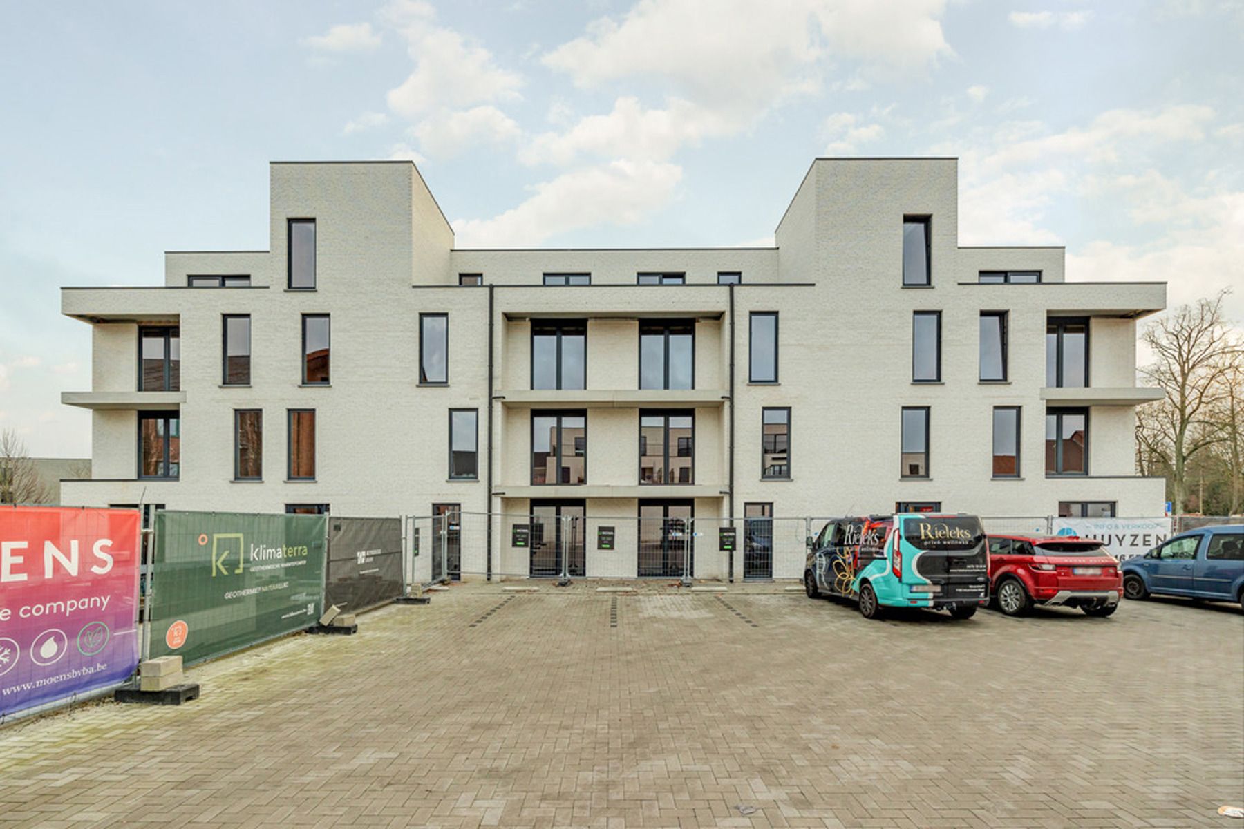 Lichtrijk nieuwbouwappartement foto 2