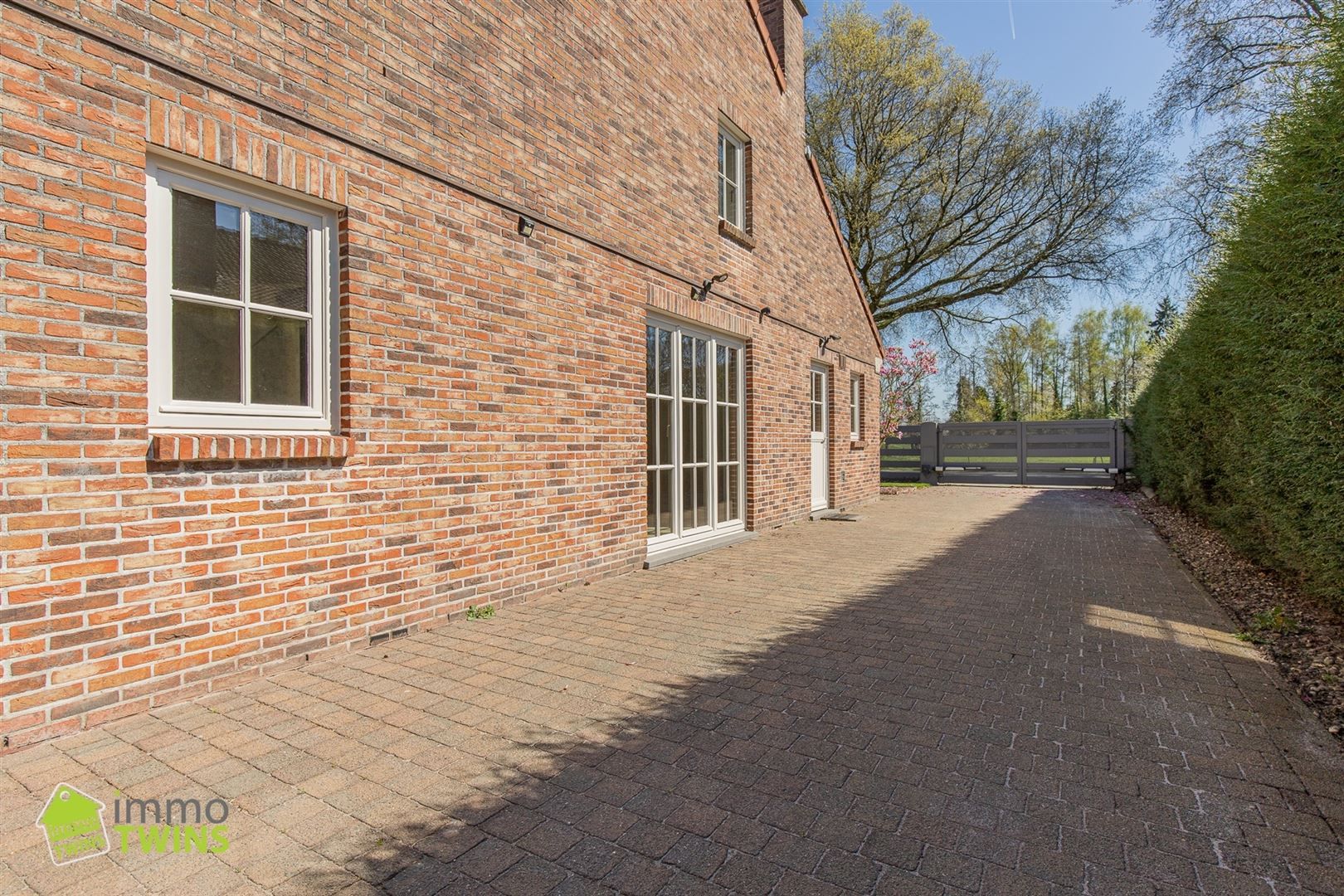 Instapklare OB met 5 slpks, garage en tuin te Grembergen foto 22