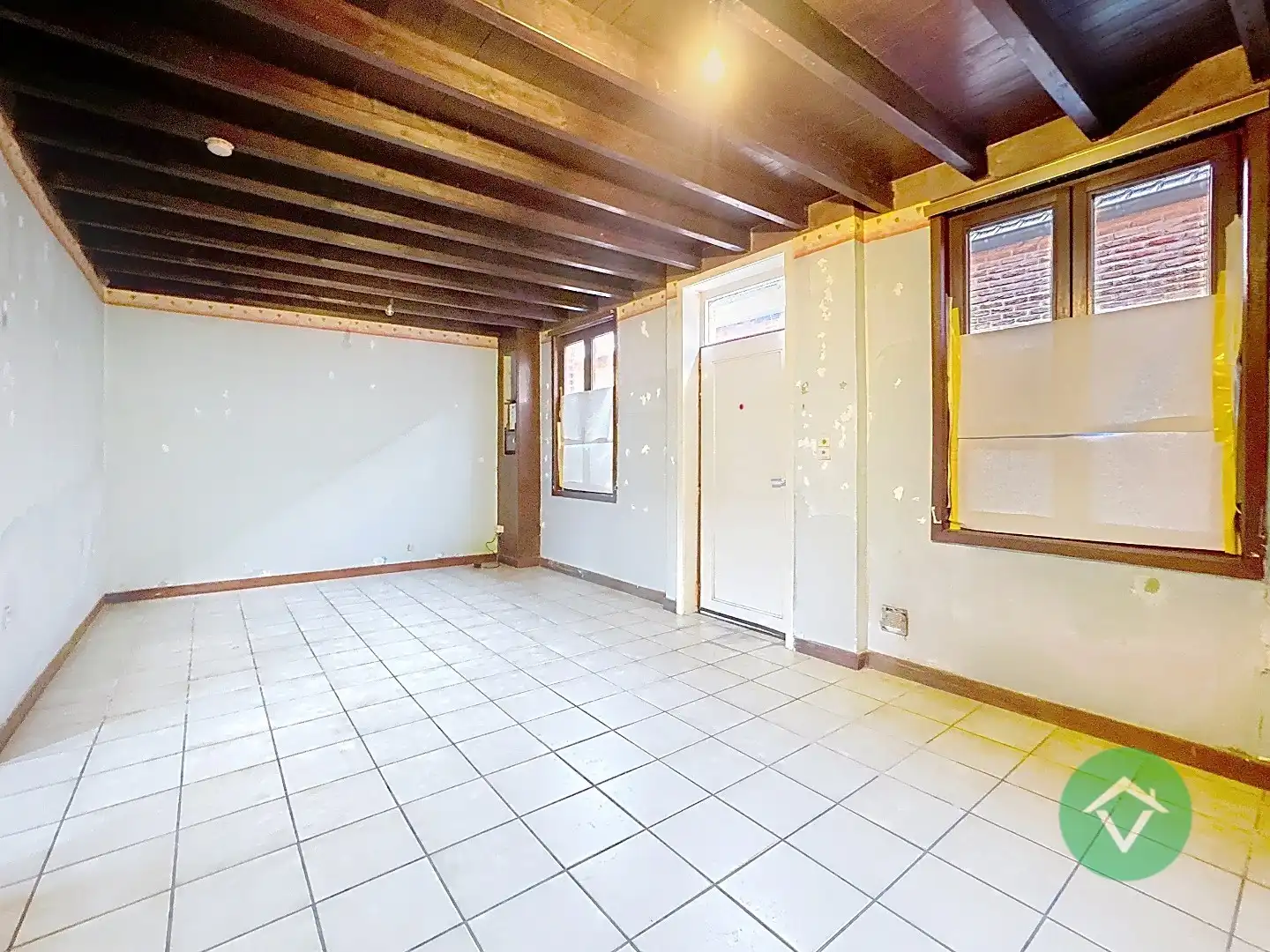 Instapklare woning met 4 slaapkamers in centrum van Koekelare foto 3