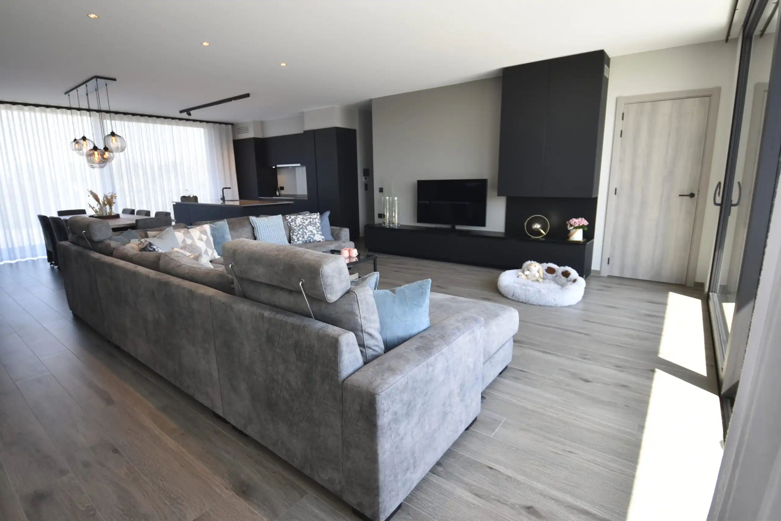 Modern penthouse met schitterend uitzicht en topafwerking – incl. autostaanplaats en berging foto 9