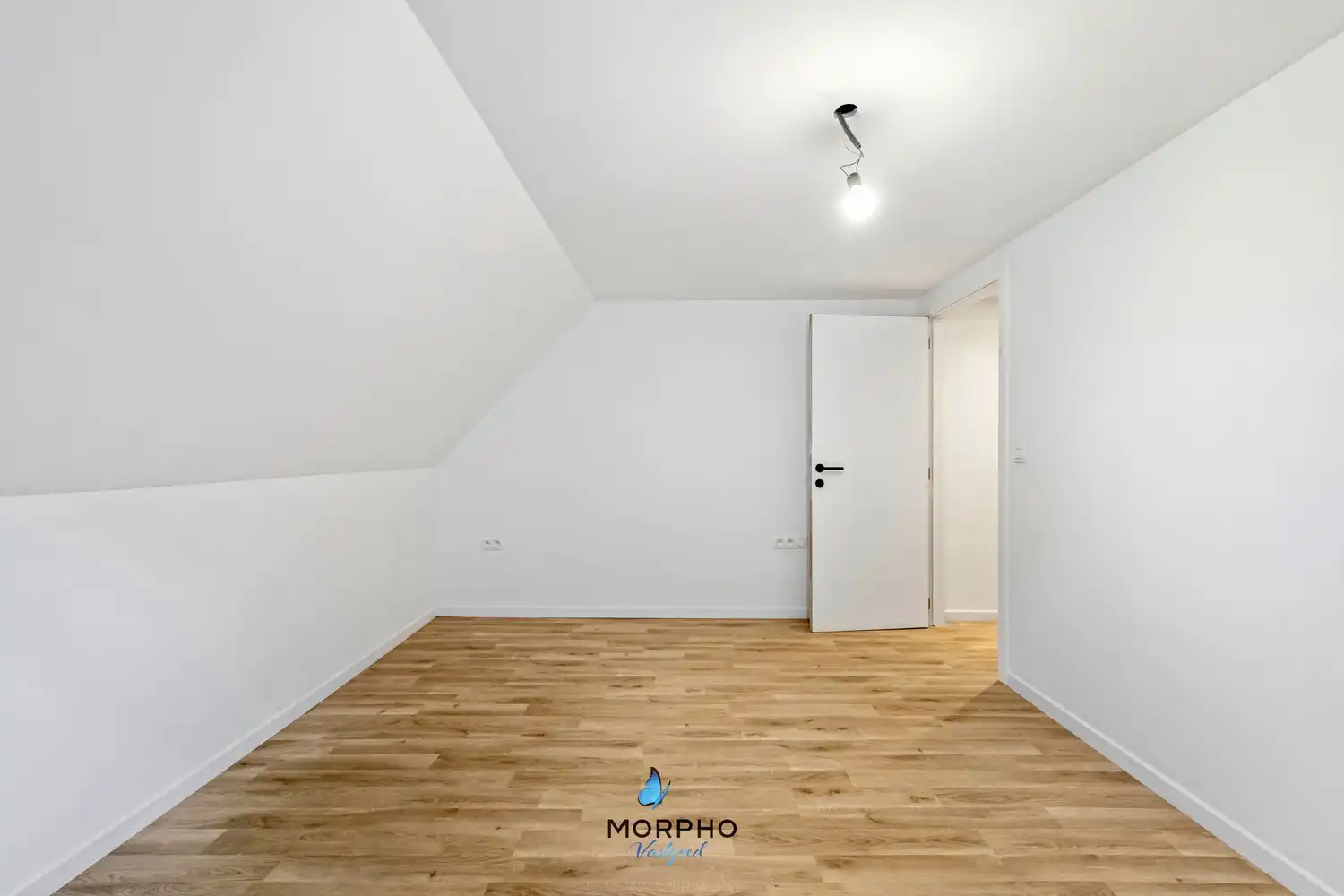 Volledig gerenoveerde energiezuinige woning (EPC A) en tuin in hartje Rumbeke foto 16