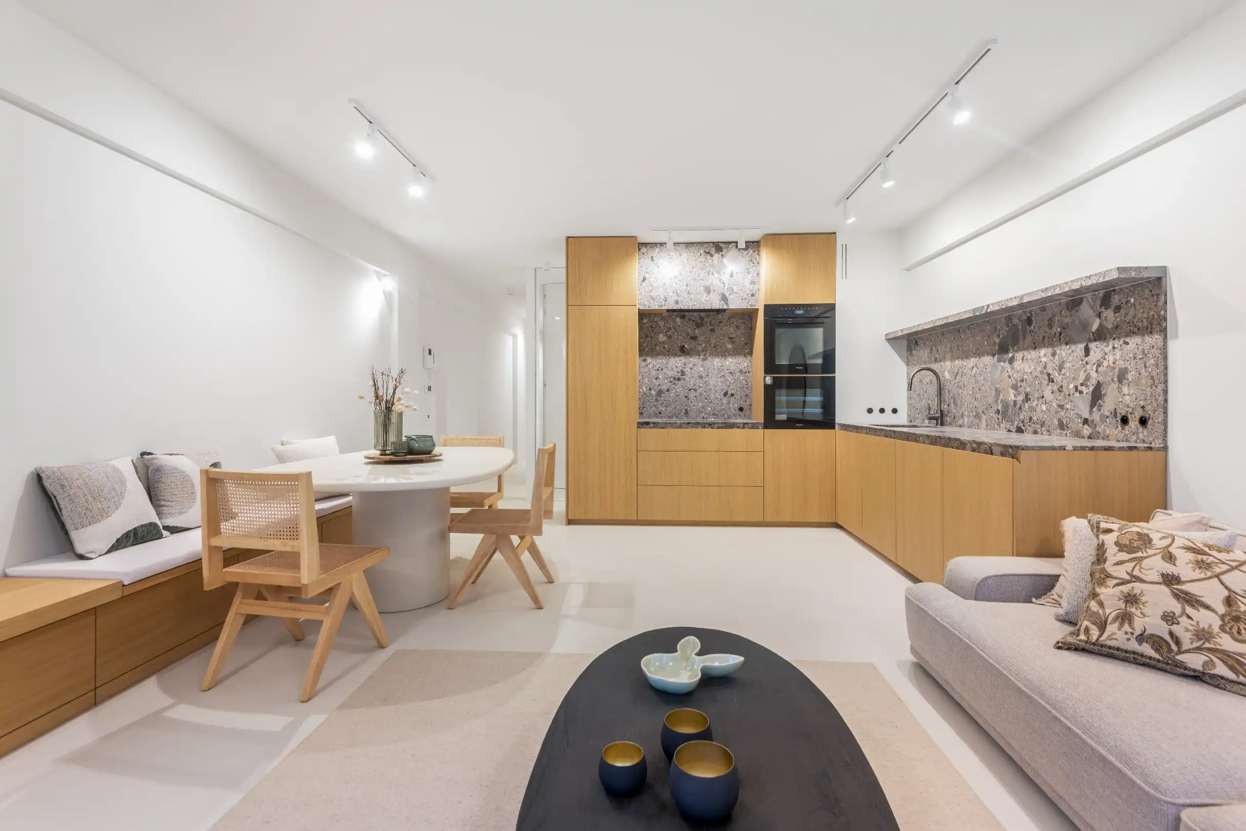 Luxueus gerenoveerd appartement met zeezicht op toplocatie aan het Rubensplein. foto 5