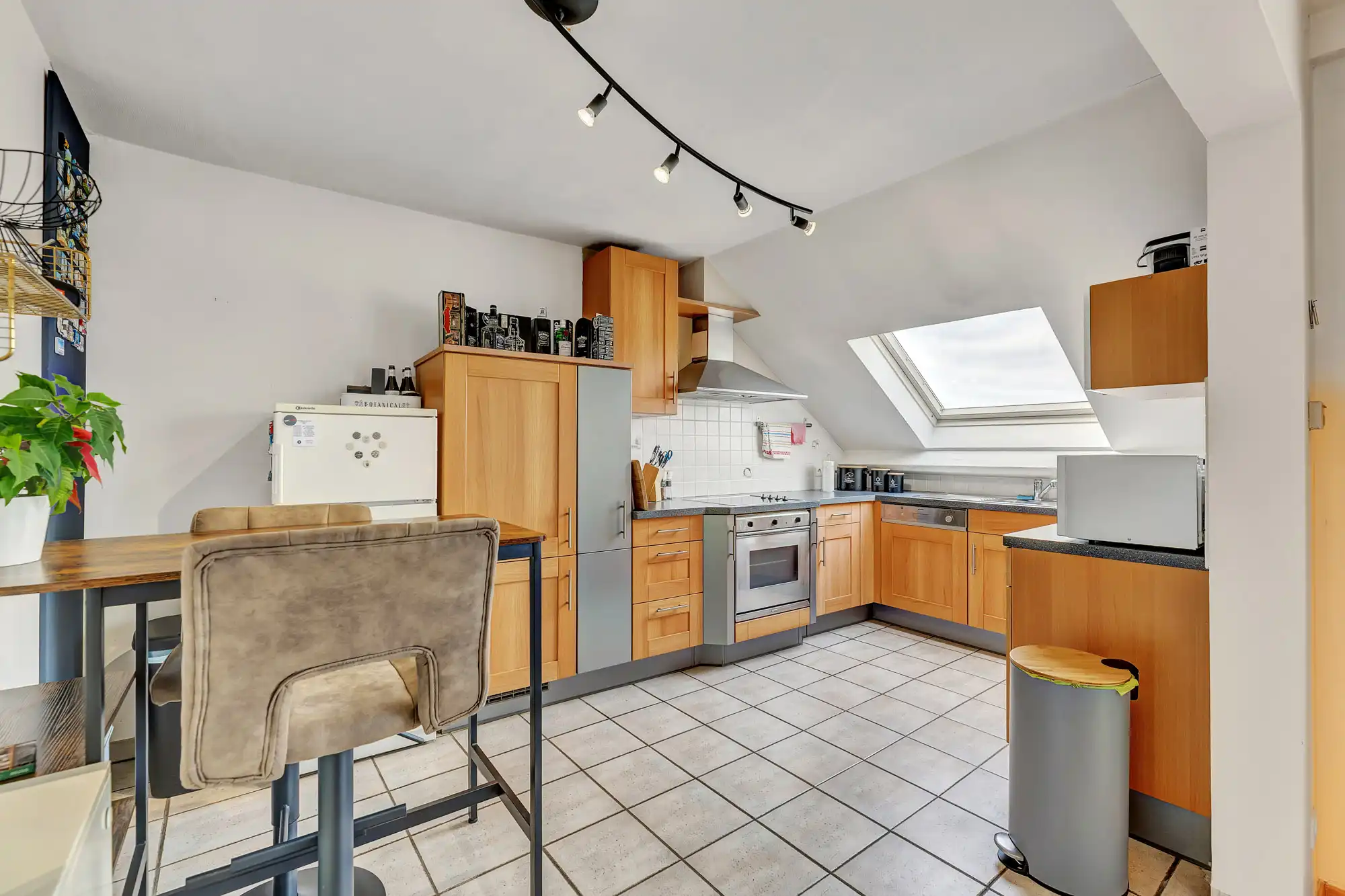 Gezellig dakappartement met autostaanplaats foto 6