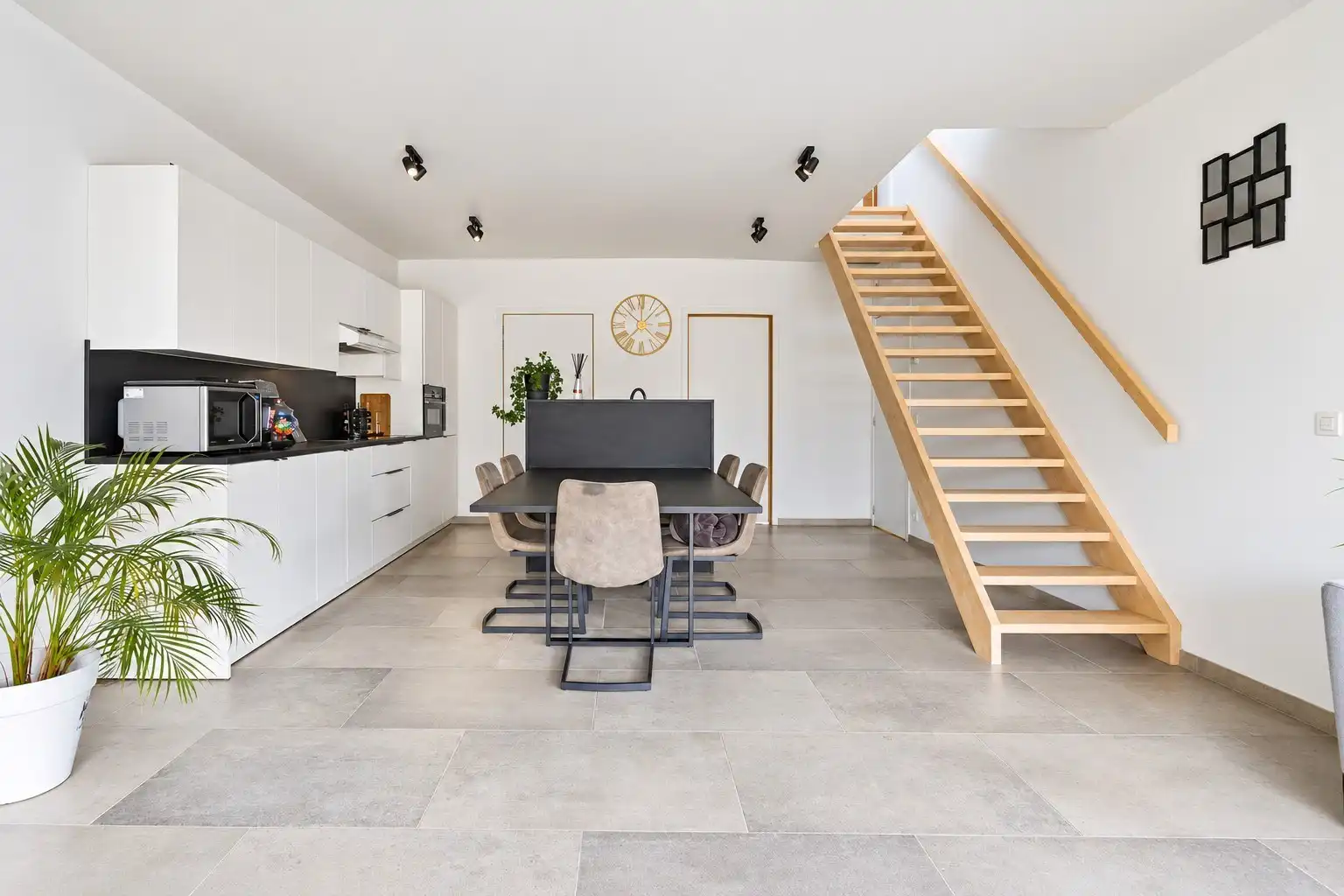 Ruime recente woning met home-office, 3 slaapkamers, tuin met uitweg & garage. (aankoop aan 2% mogelijk!) foto 6