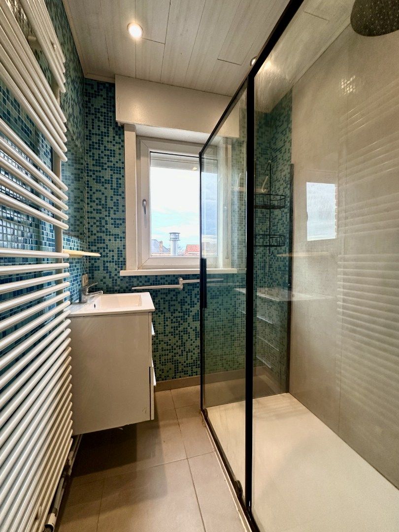 Ruime woning met 3 slaapkamers in Sint-Jozef, Brugge foto 11