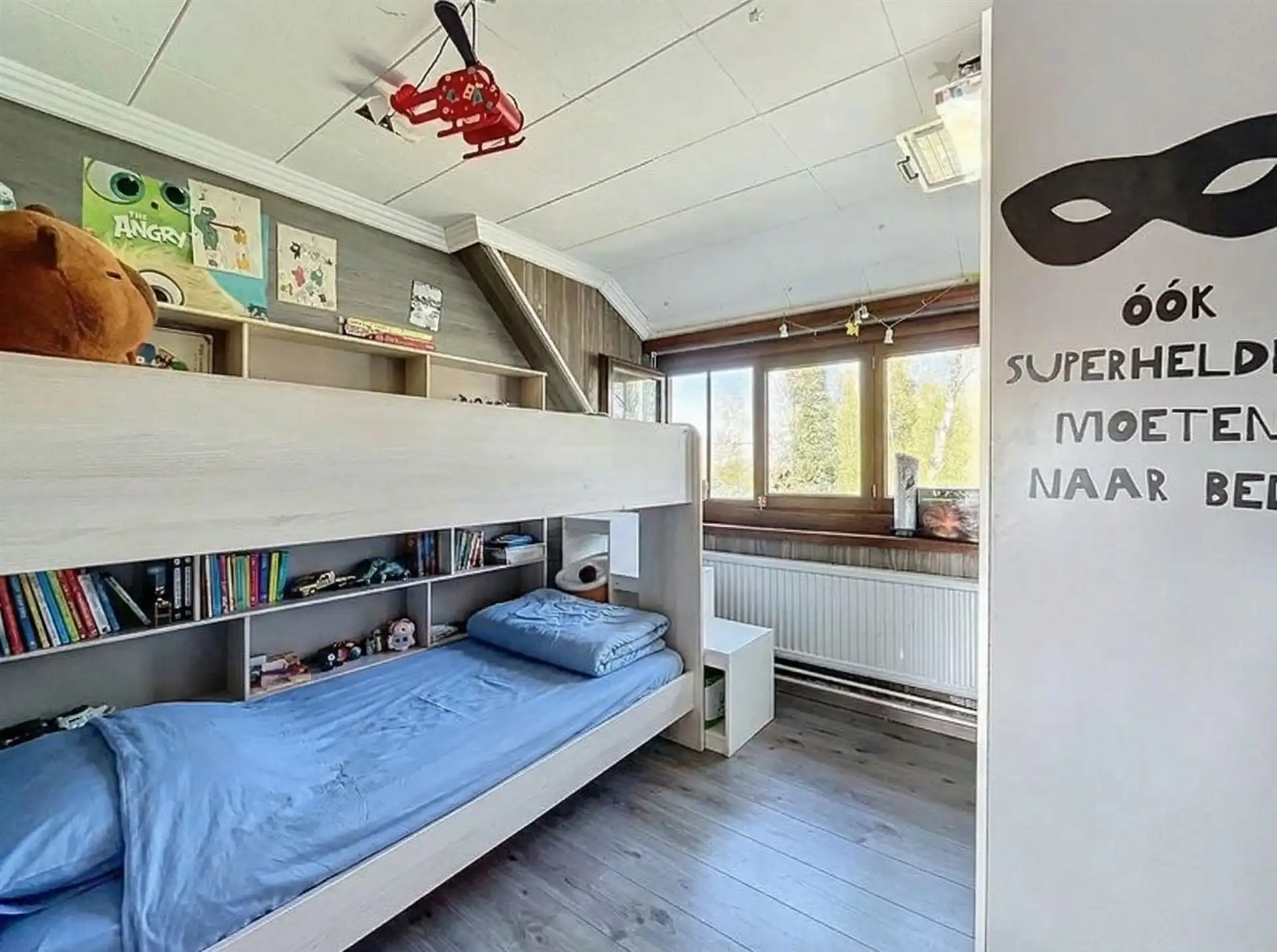 open bebouwing met 4 slaapkamers en 2 badkamers op toplocatie op perceel van 746m². foto 14