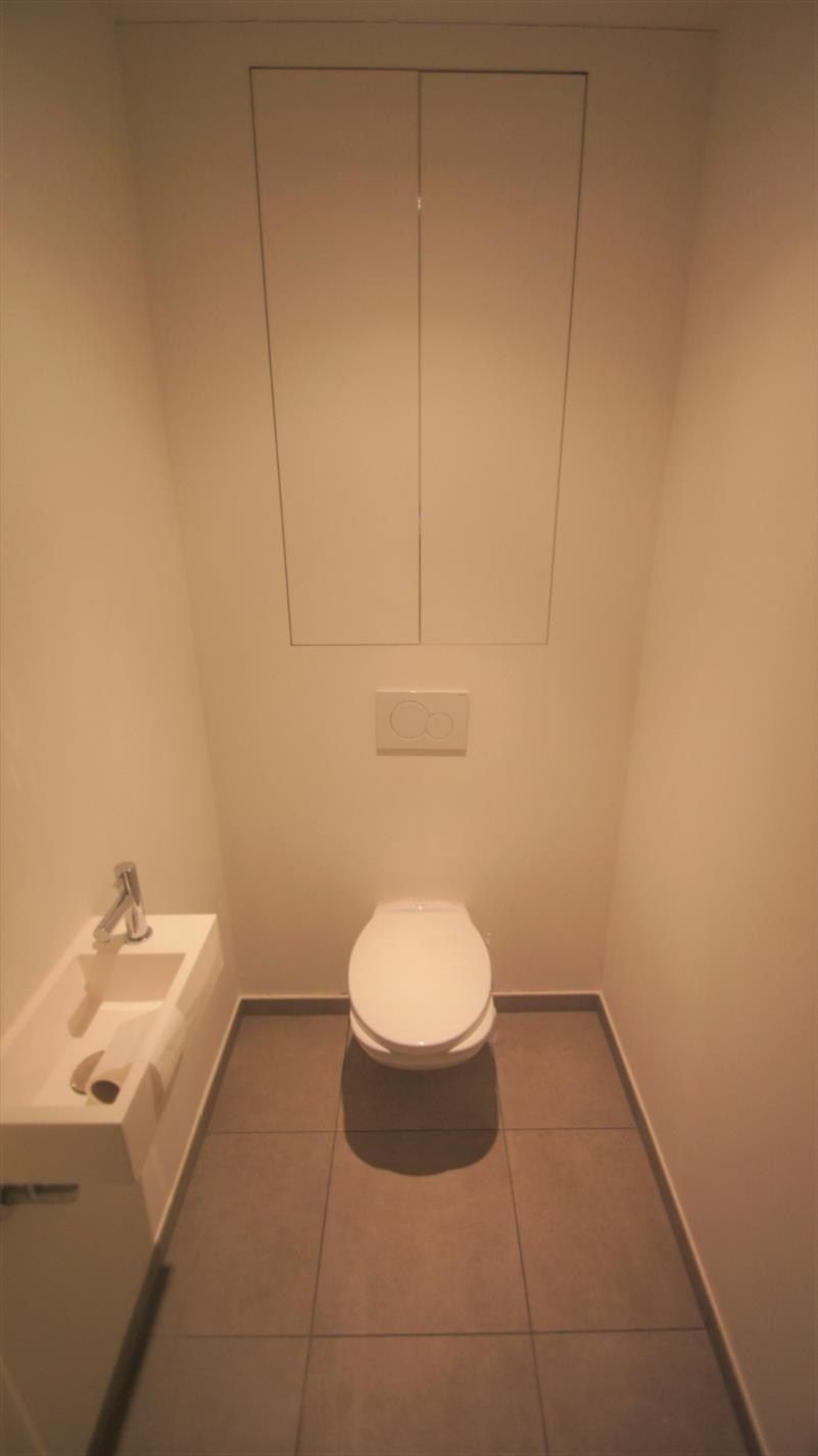 Ruime en moderne penthouse met 2 slpks, terras + autostaanplaats foto 8