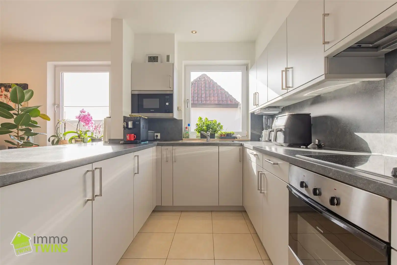 Duplex app met garage  foto 6