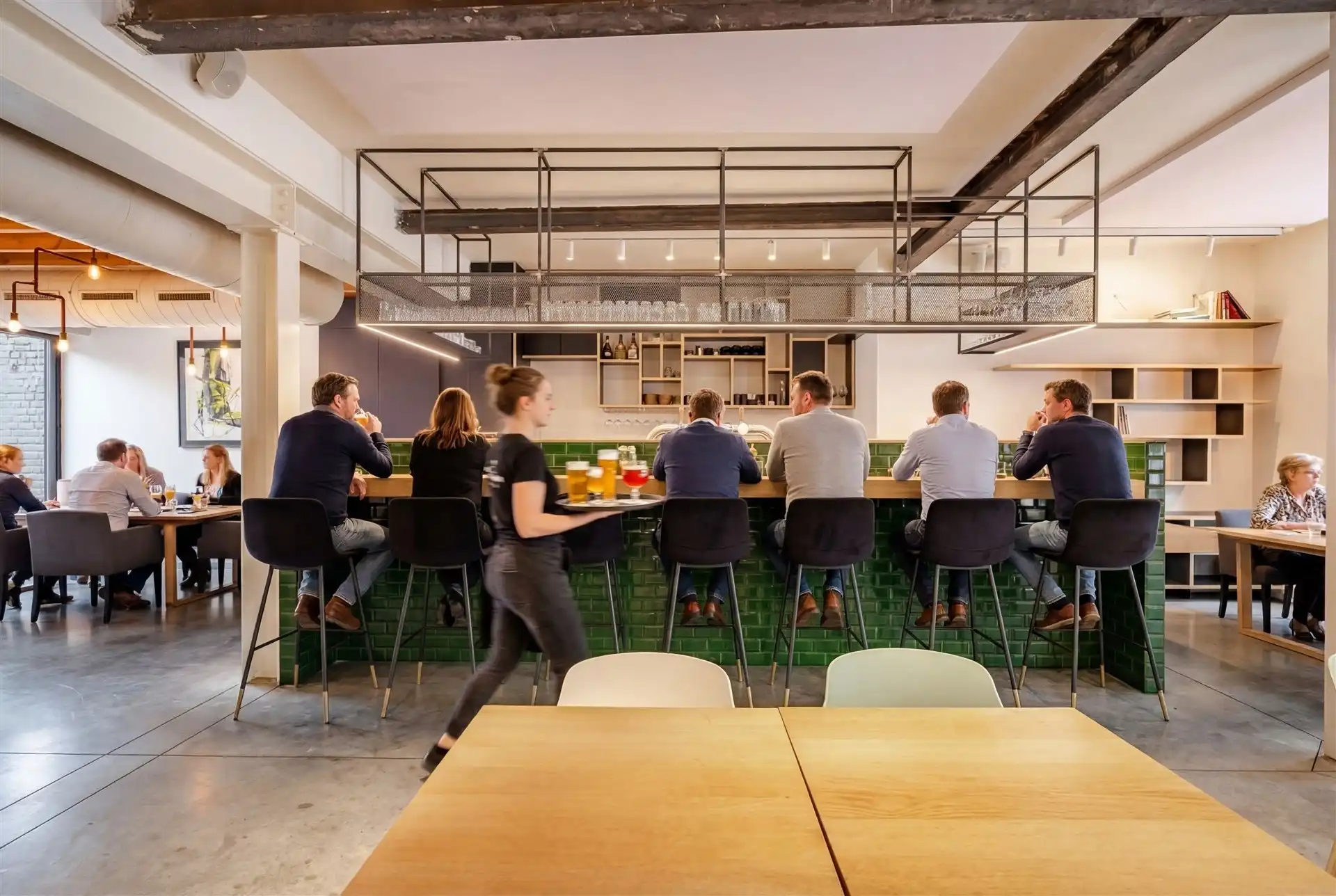 Instapklaar hoogwaardig restaurant inclusief inrichting en meubilair  foto 2
