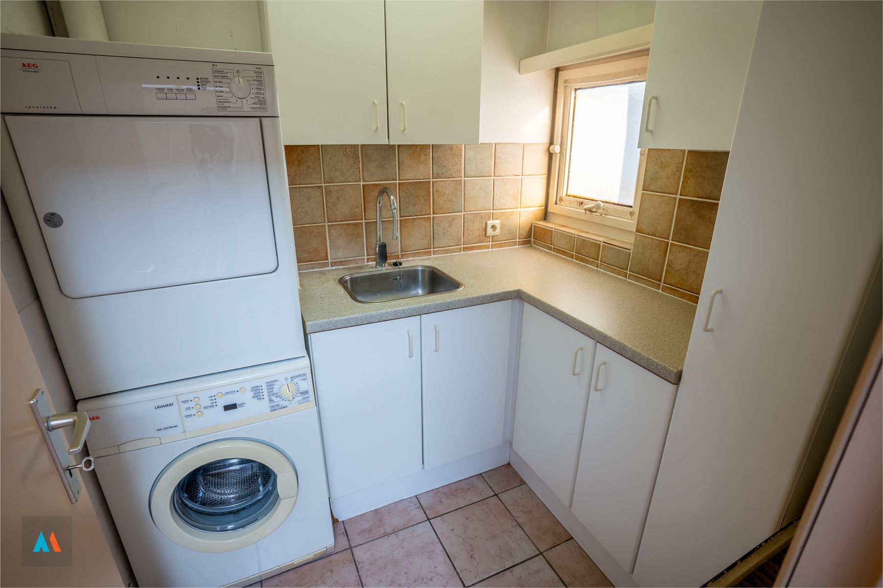 Polyvalent gebouw foto 9